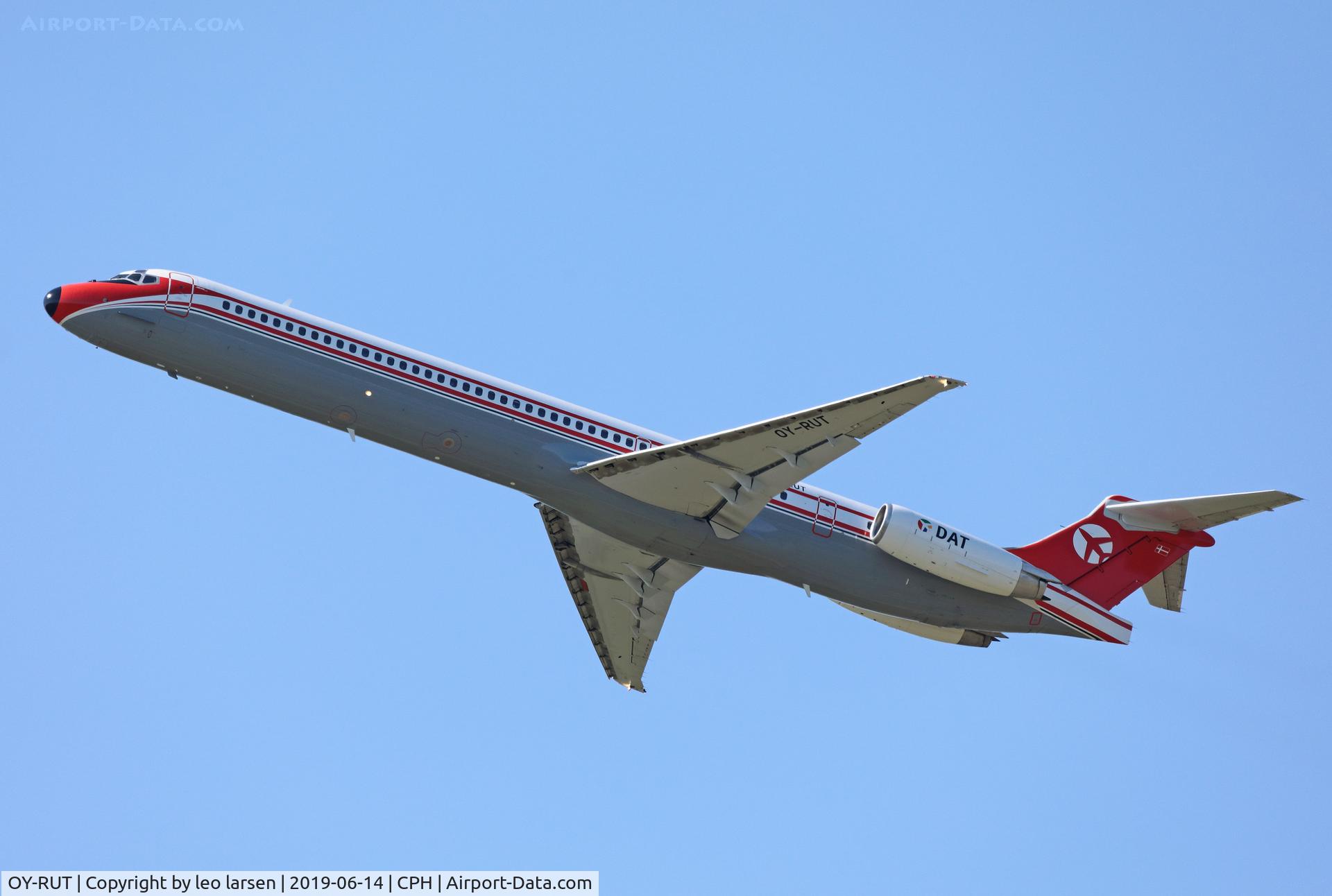 OY-RUT, 1991 McDonnell Douglas MD-82 (DC-9-82) C/N 49902, Copenhagen 14.6.2019