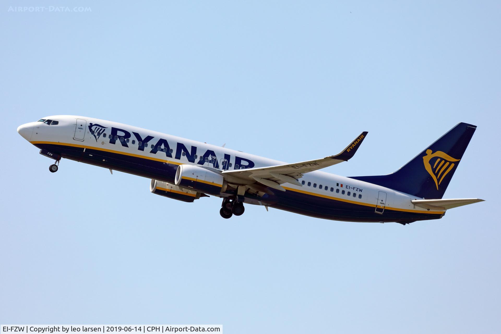 EI-FZW, 2000 Boeing 737-8AS C/N 44795, Copenhagen 14.6.2019