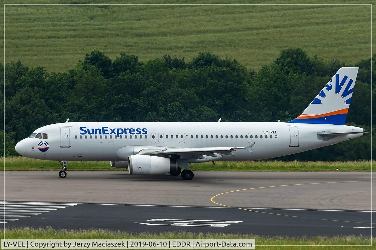 LY-VEL, 2003 Airbus A320-232 C/N 1998, Airbus A320-232