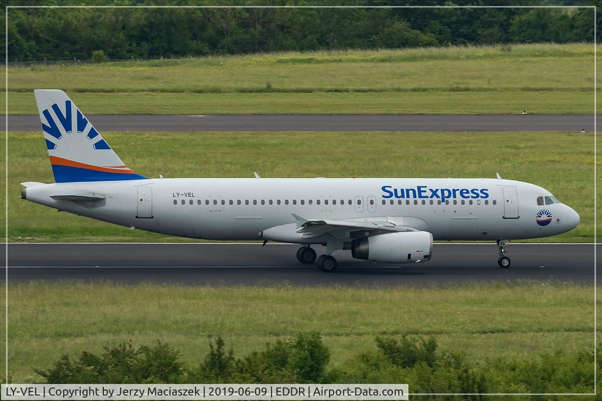 LY-VEL, 2003 Airbus A320-232 C/N 1998, Airbus A320-232