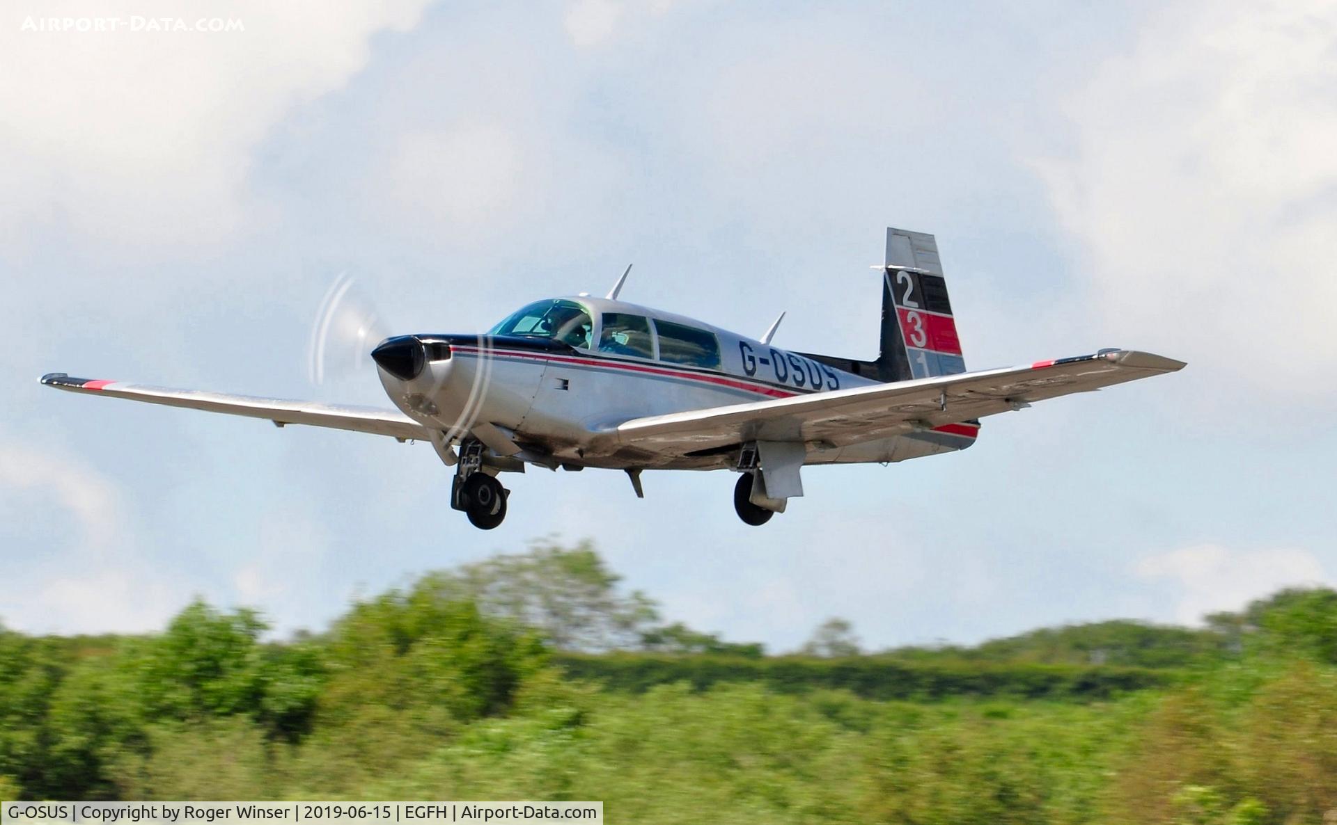 G-OSUS, 1980 Mooney M20K C/N 25-0429, Visiting Mooney M20K departing Runway 22.