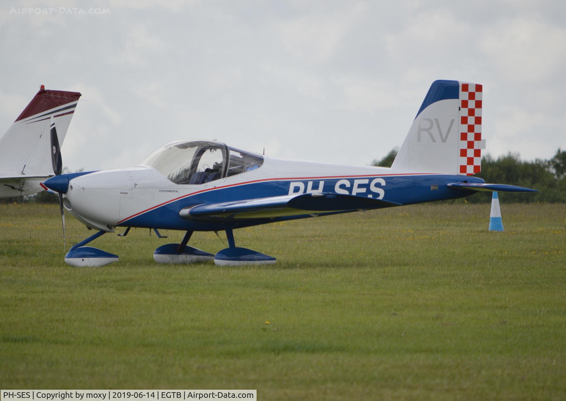 PH-SES, Vans RV-12 C/N 120790, Vans RV-12 at Wycombe Air Park.