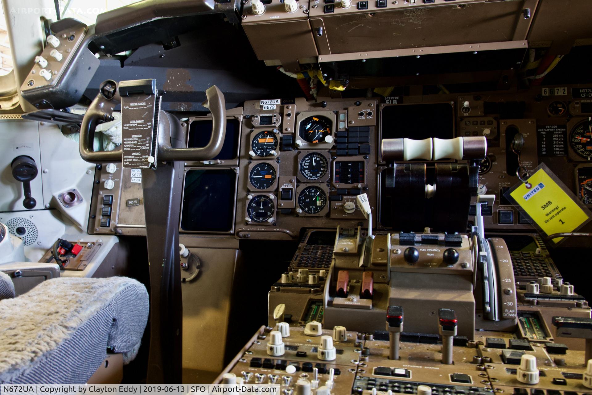 N672UA, 1999 Boeing 767-322 C/N 30027, SFO 2019.