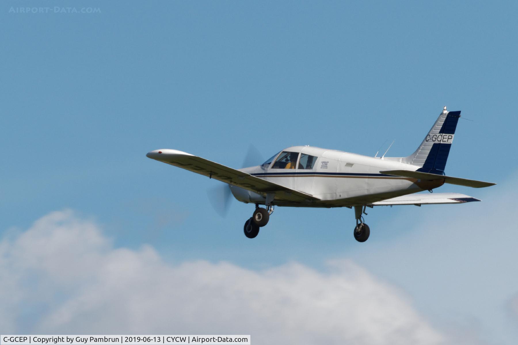 C-GCEP, 1973 Piper PA-28-140 Cherokee C/N 28-7325341, Departing