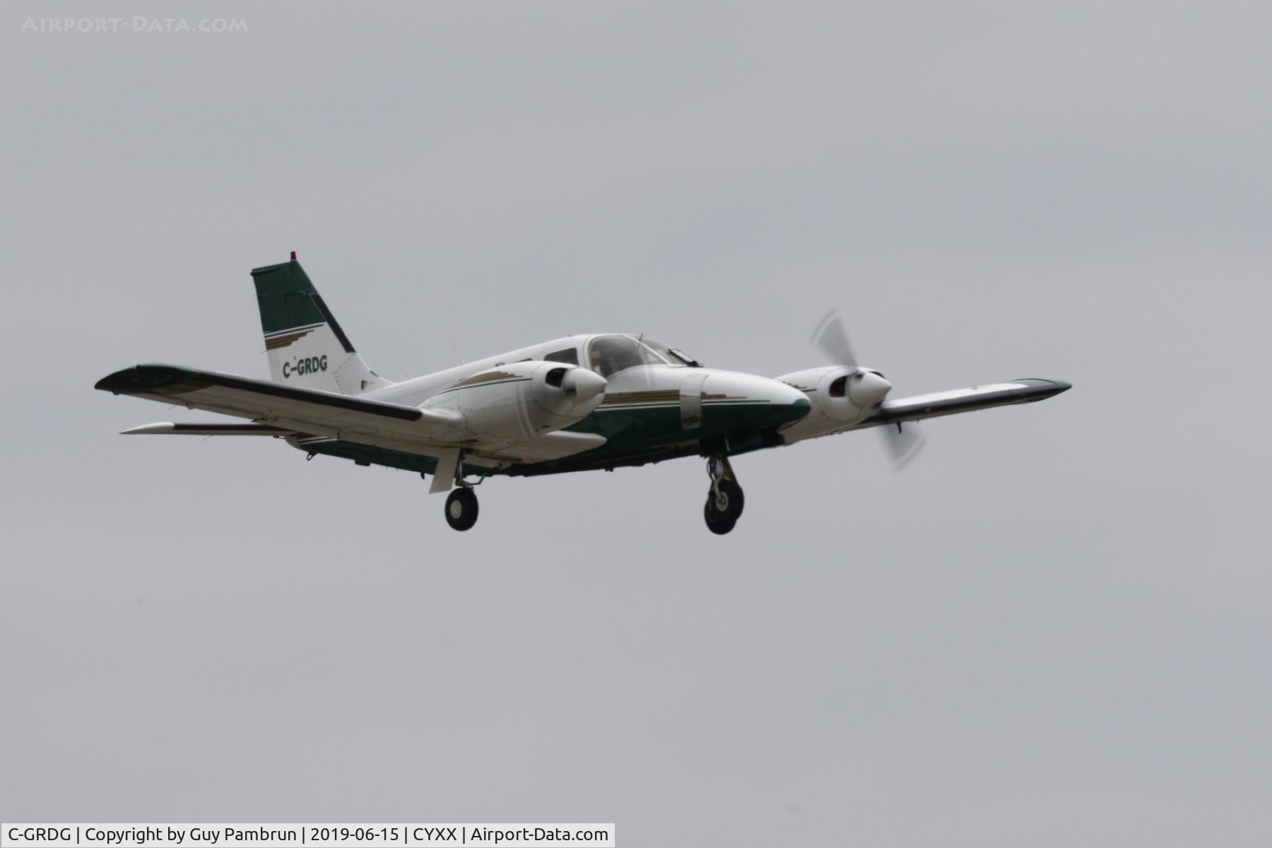 C-GRDG, 1978 Piper PA-34-200T C/N 34-7970016, Landing