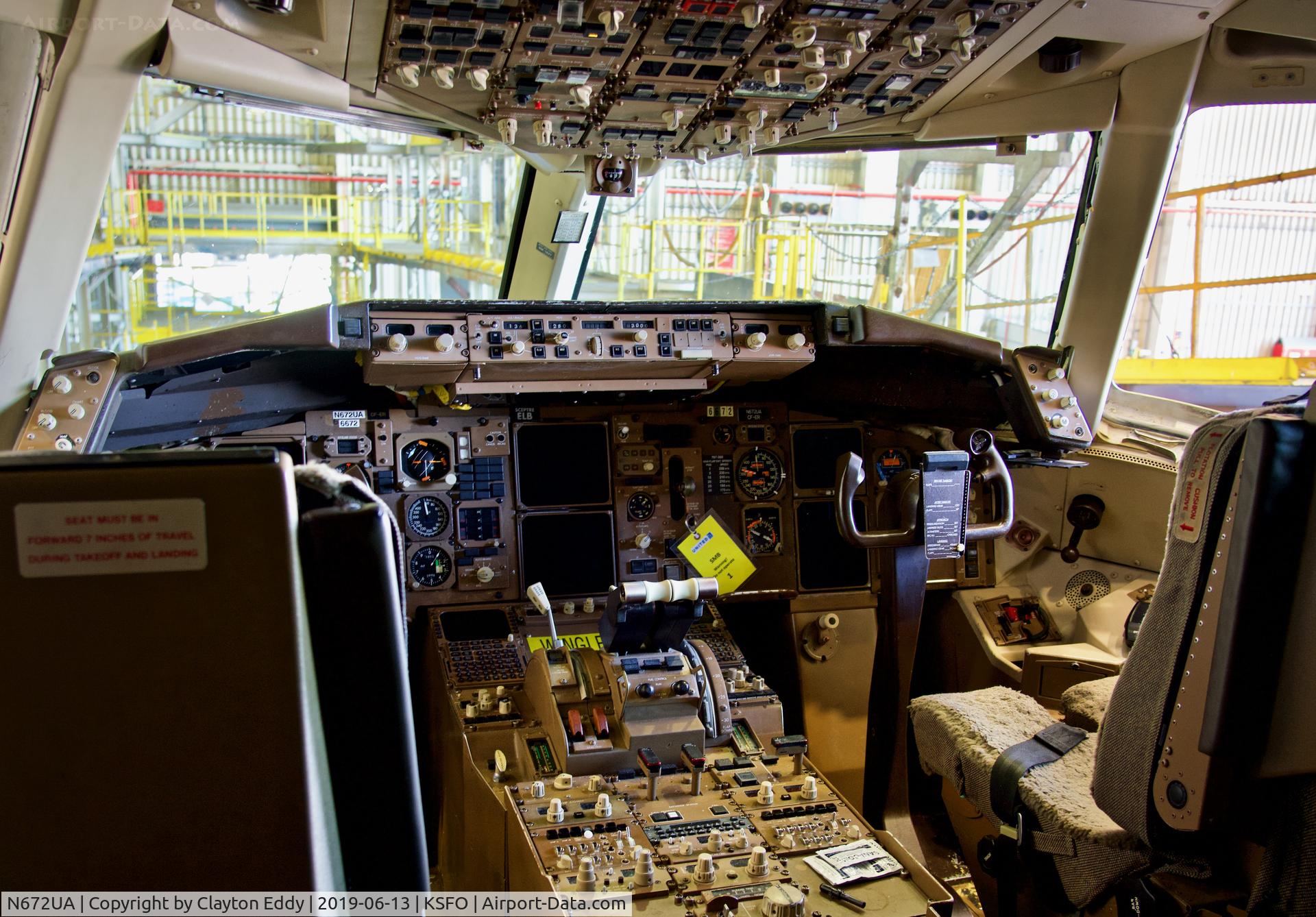 N672UA, 1999 Boeing 767-322 C/N 30027, SFO 2019.