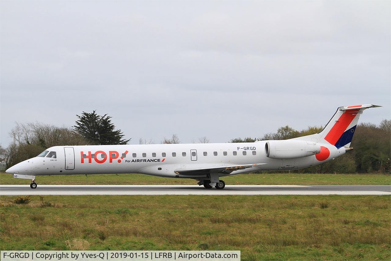F-GRGD, 1998 Embraer EMB-145EU (ERJ-145EU) C/N 145043, Embraer ERJ-145EU, Taxiing rwy 25L, Brest-Bretagne airport (LFRB-BES)