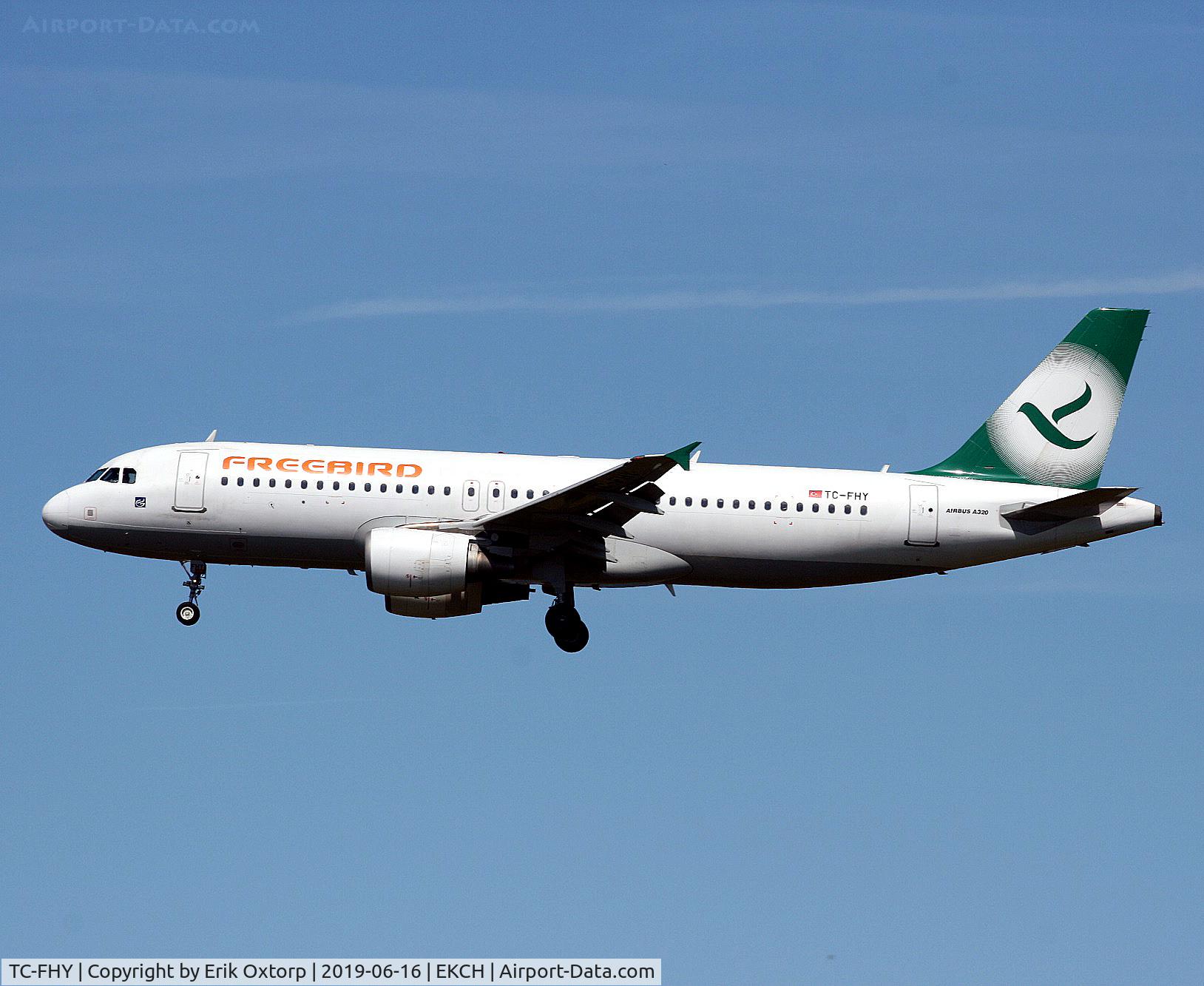 TC-FHY, 2009 Airbus A320-214 C/N 3891, TC-FHY landing rw 22L