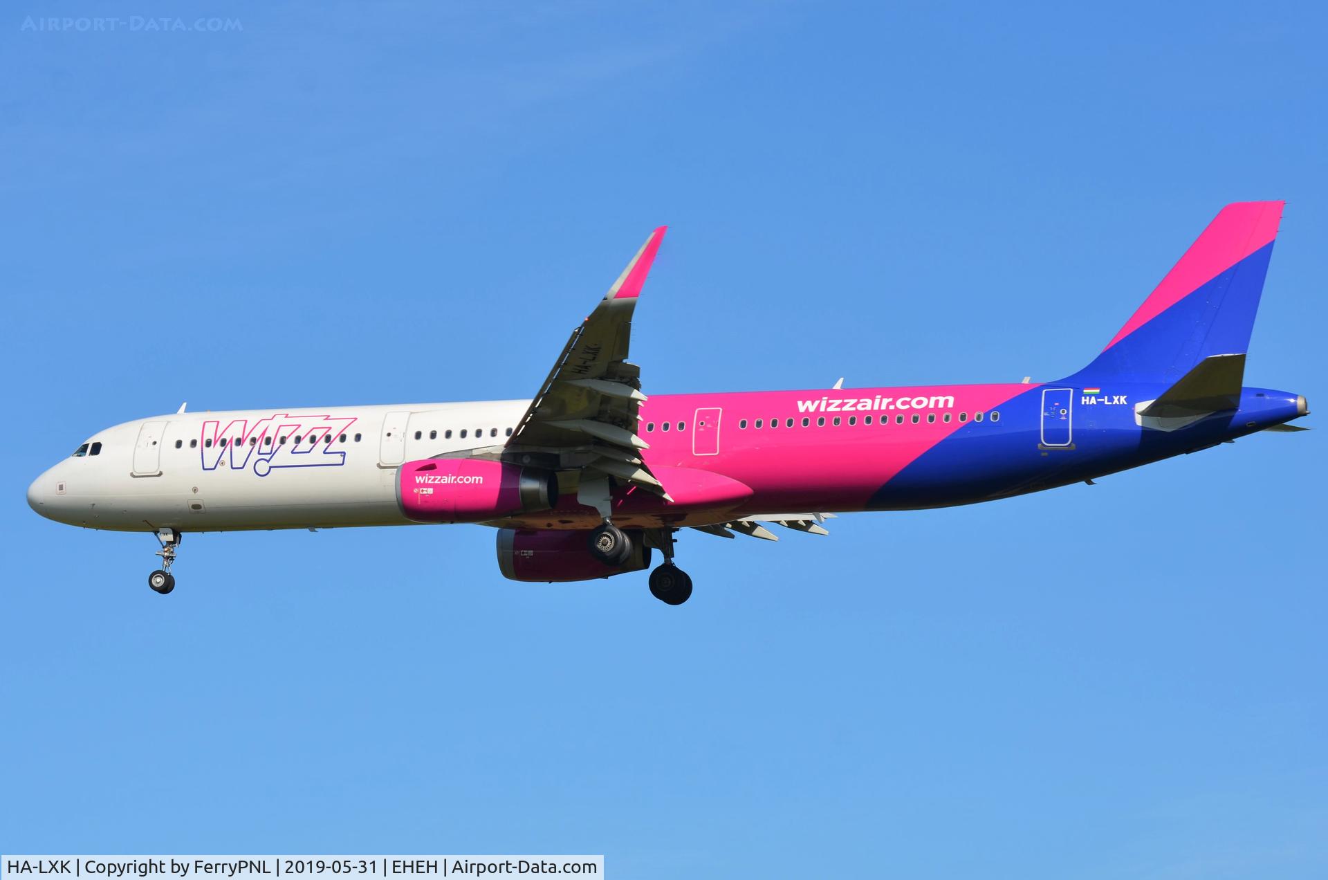 HA-LXK, 2016 Airbus A321-231 C/N 7440, Wizz A321 landing in EIN
