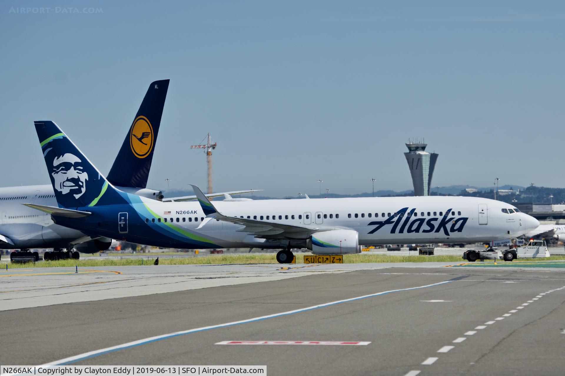 N266AK, 2016 Boeing 737-900/ER C/N 62683, SFO 2019.