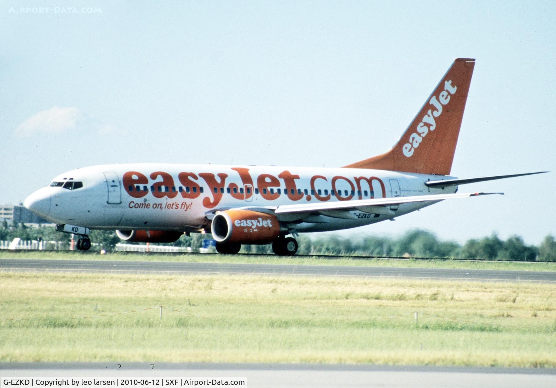 G-EZKD, 2004 Boeing 737-73V C/N 32425, Berlin 12.6.2010