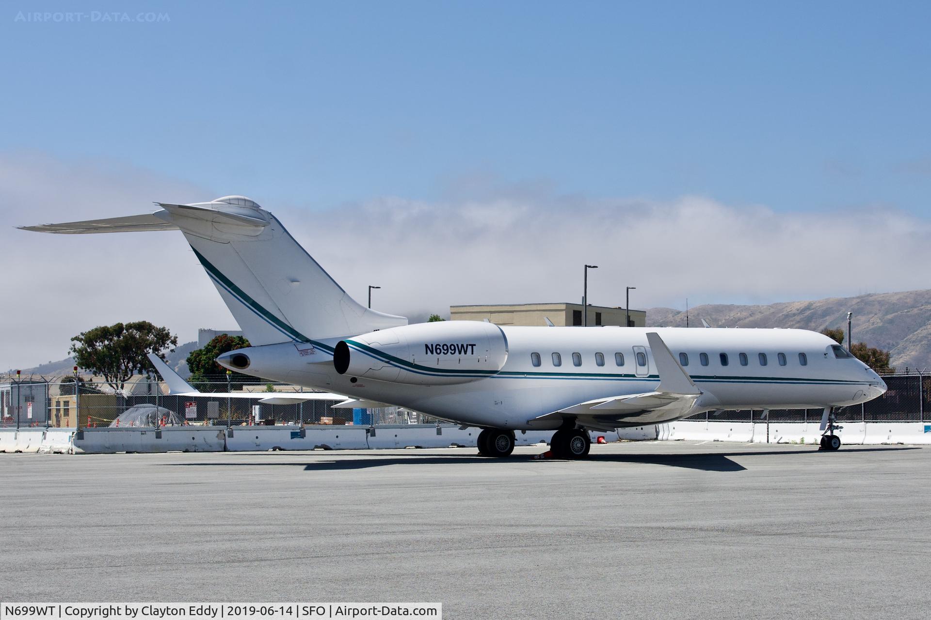 N699WT, 2019 Bombardier BD-700-1A11 Global 5000 C/N 9501, SFO 2019.