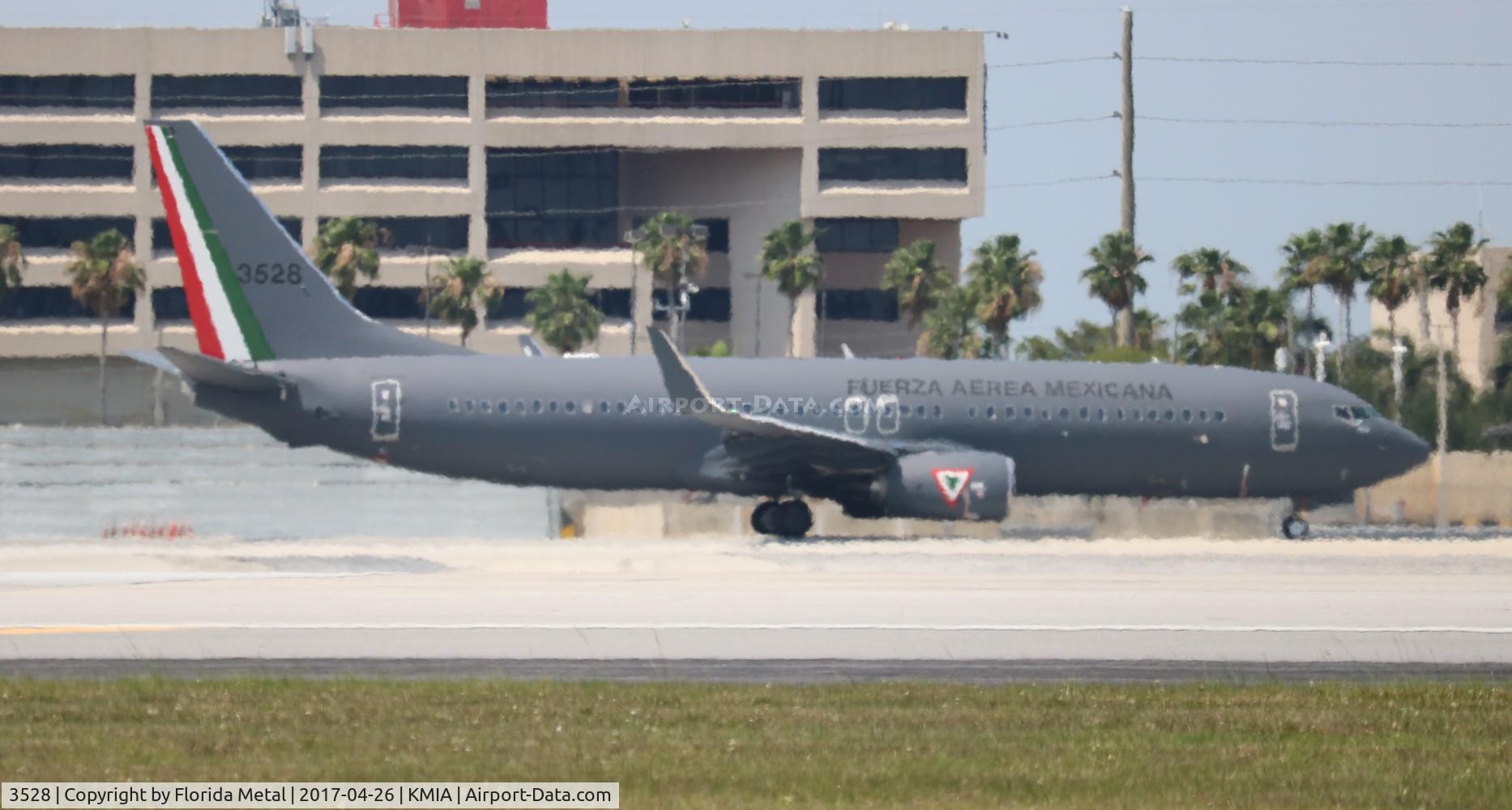 3528, 2017 Boeing 737-800 C/N 63325, Miami spotting