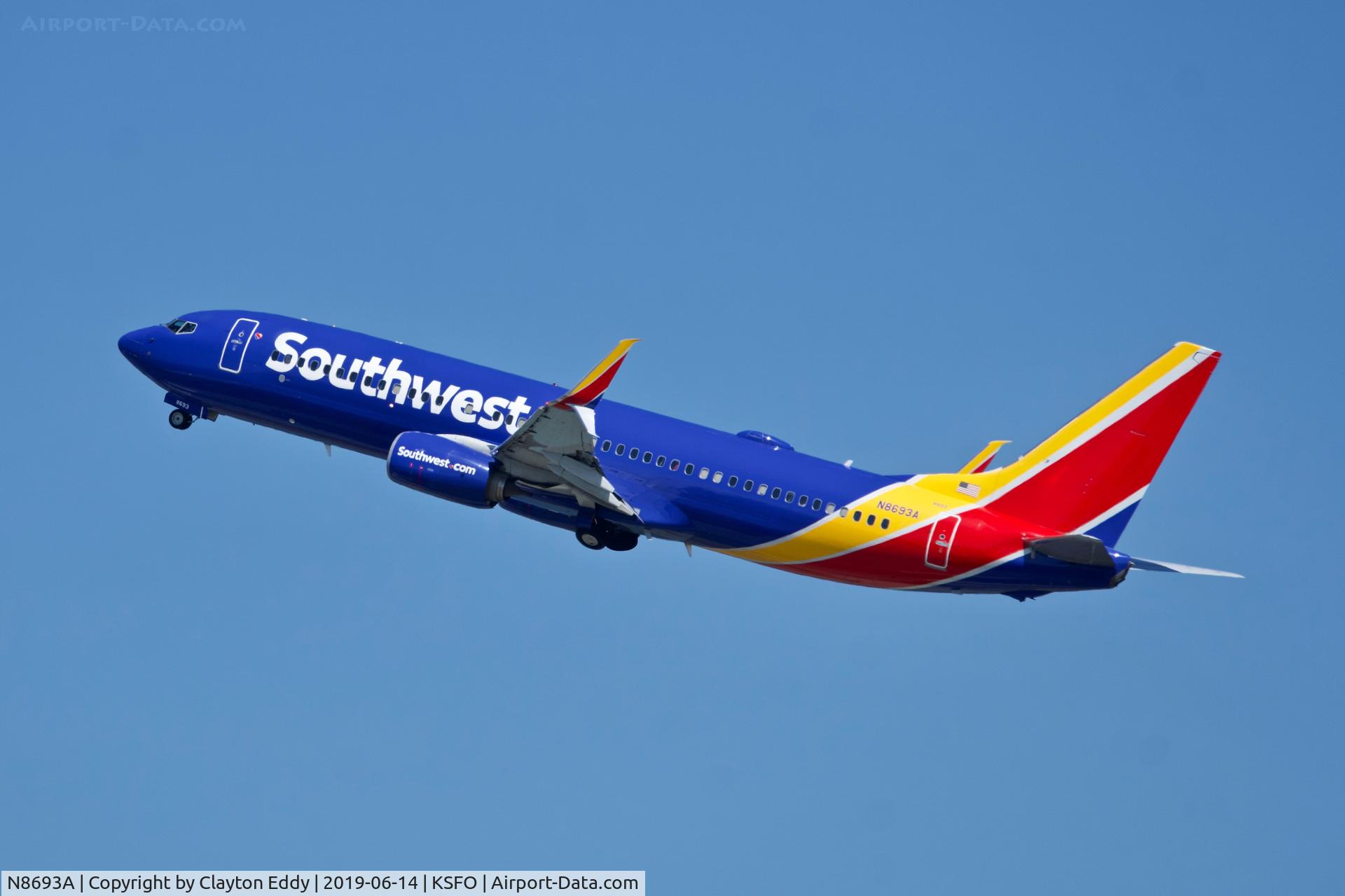N8693A, 2016 Boeing 737-8H4 C/N 36921, SFO 2019.