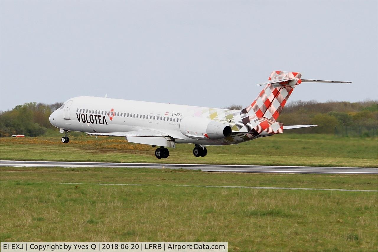EI-EXJ, 2003 Boeing 717-2BL C/N 55176, Boeing 717-2BL, Landing rwy 25L, Brest-Bretagne airport (LFRB-BES)