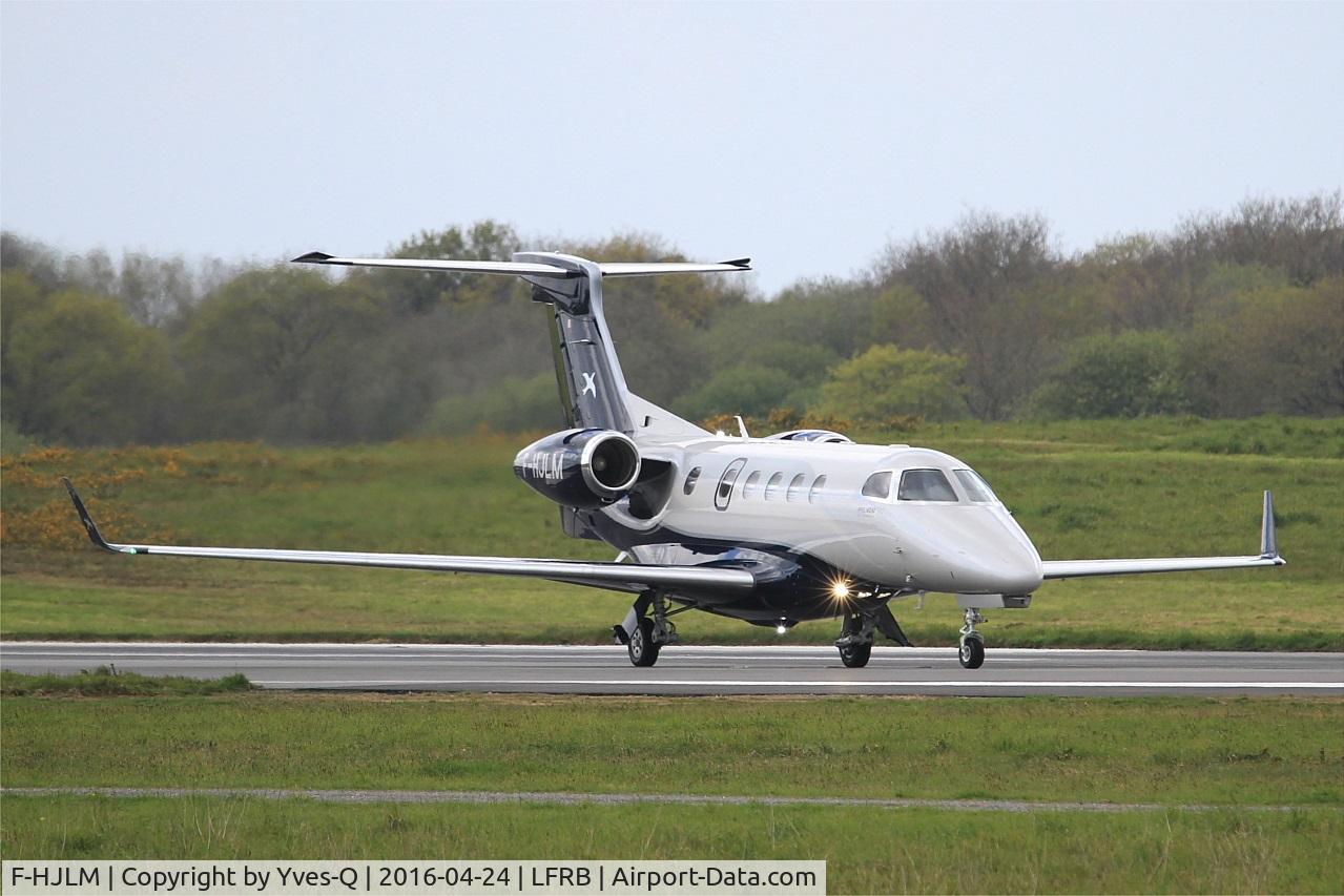 F-HJLM, 2015 Embraer EMB-505 Phenom 300 C/N 50500304, Embraer EMB-505, Lining up rwy 25L, Brest-Bretagne airport (LFRB-BES)