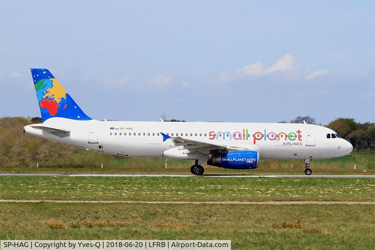 SP-HAG, 2002 Airbus A320-232 C/N 1723, Airbus A320-232, Taxiing rwy 25L, Brest-Bretagne airport (LFRB-BES)