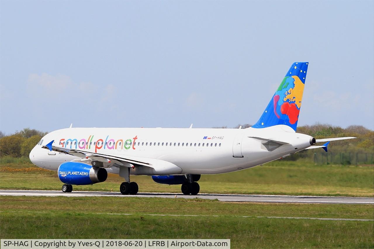 SP-HAG, 2002 Airbus A320-232 C/N 1723, Airbus A320-232, Take off run rwy 25L, Brest-Bretagne airport (LFRB-BES)
