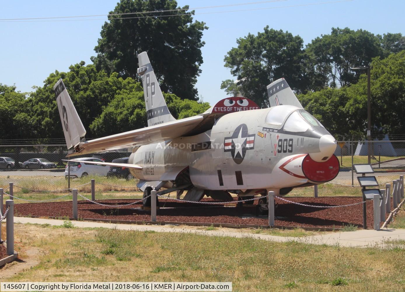 145607, Vought RF-8G Crusader C/N 284, RF-8G
