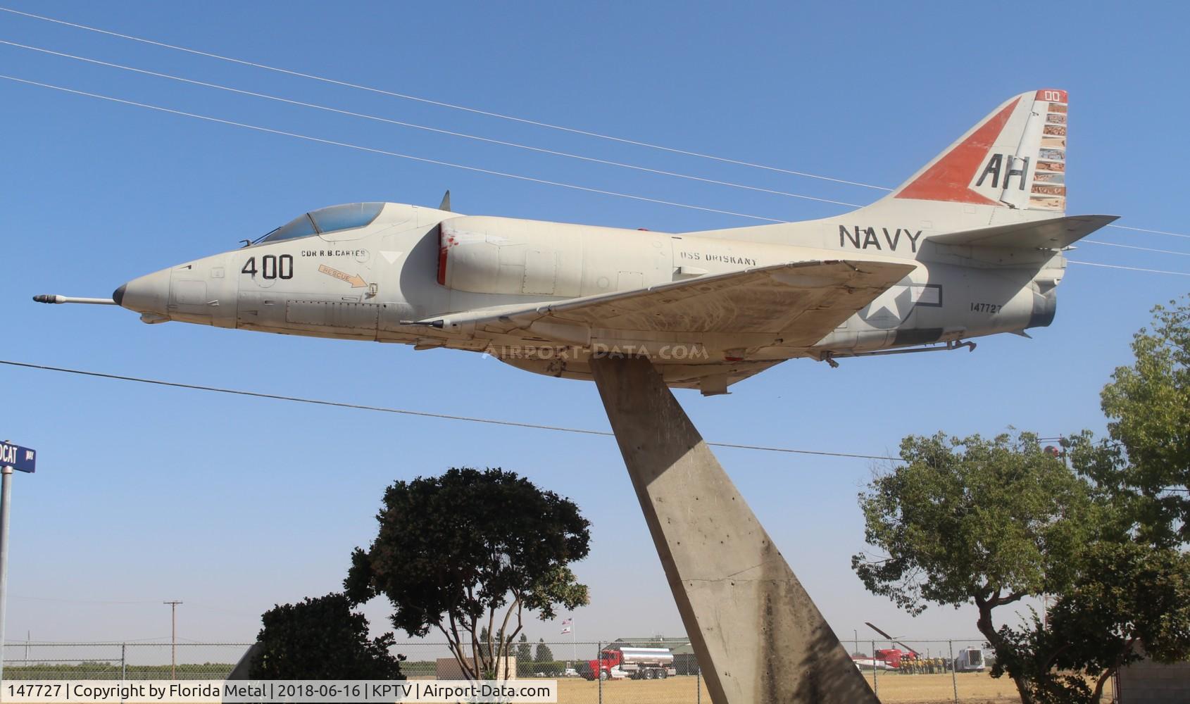 147727, Douglas A-4L Skyhawk C/N 12491, A-4 gate guard Porterville CA