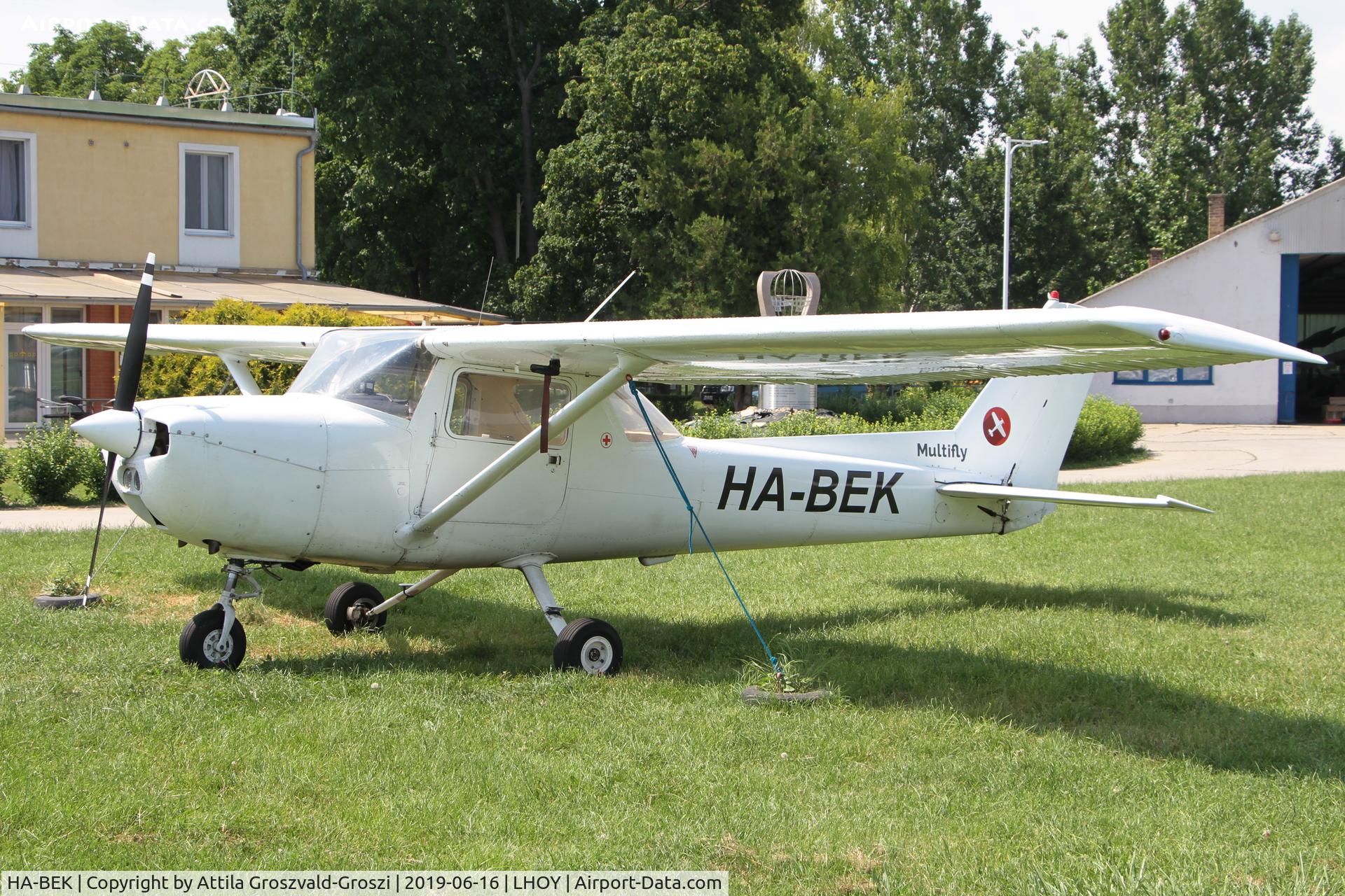 HA-BEK, 1974 Reims FRA 150L C/N 0261, LHOY - Öcsény Airport, Hungary