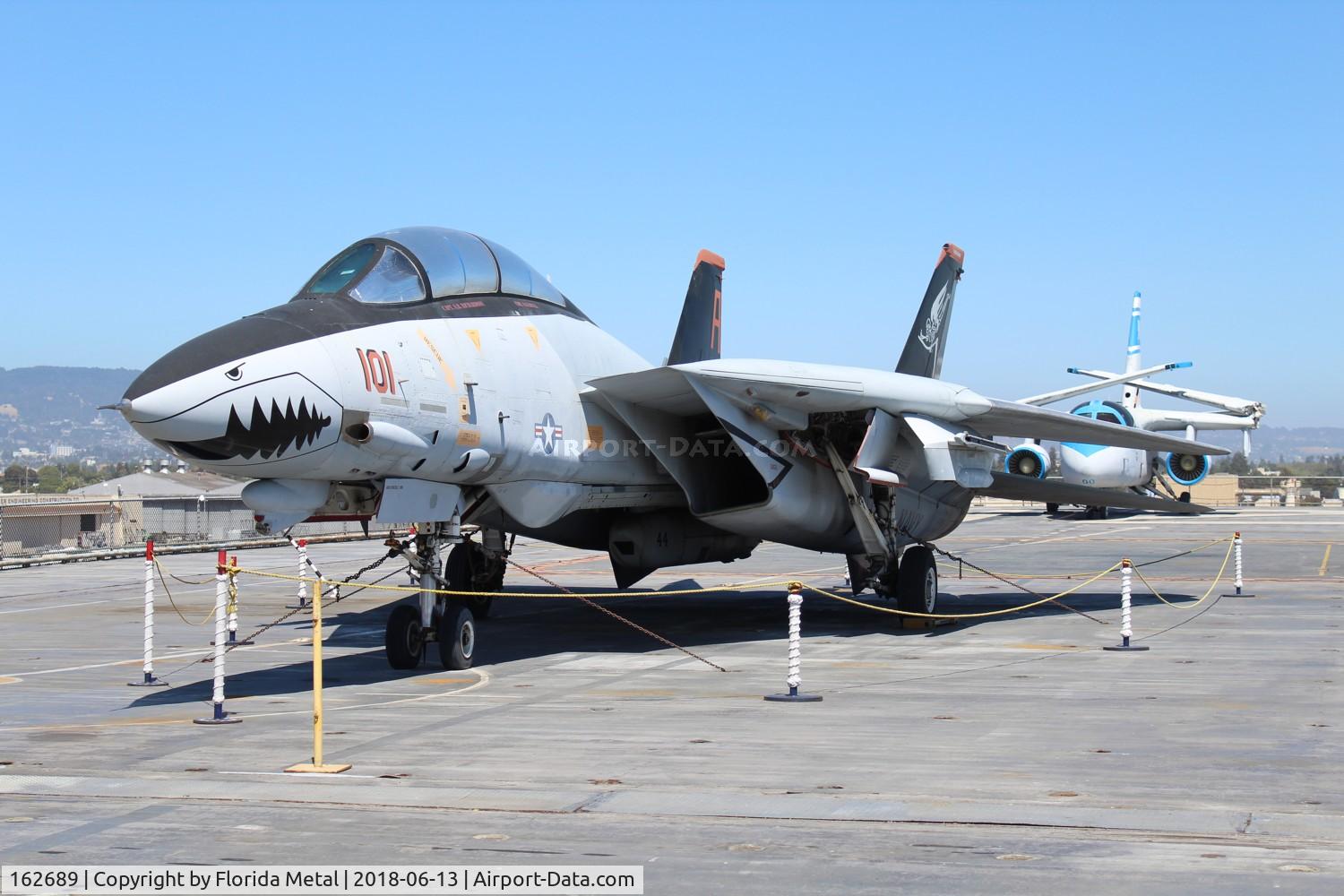 162689, Grumman F-14A Tomcat C/N 535, F-14A U.S.S. Hornet display