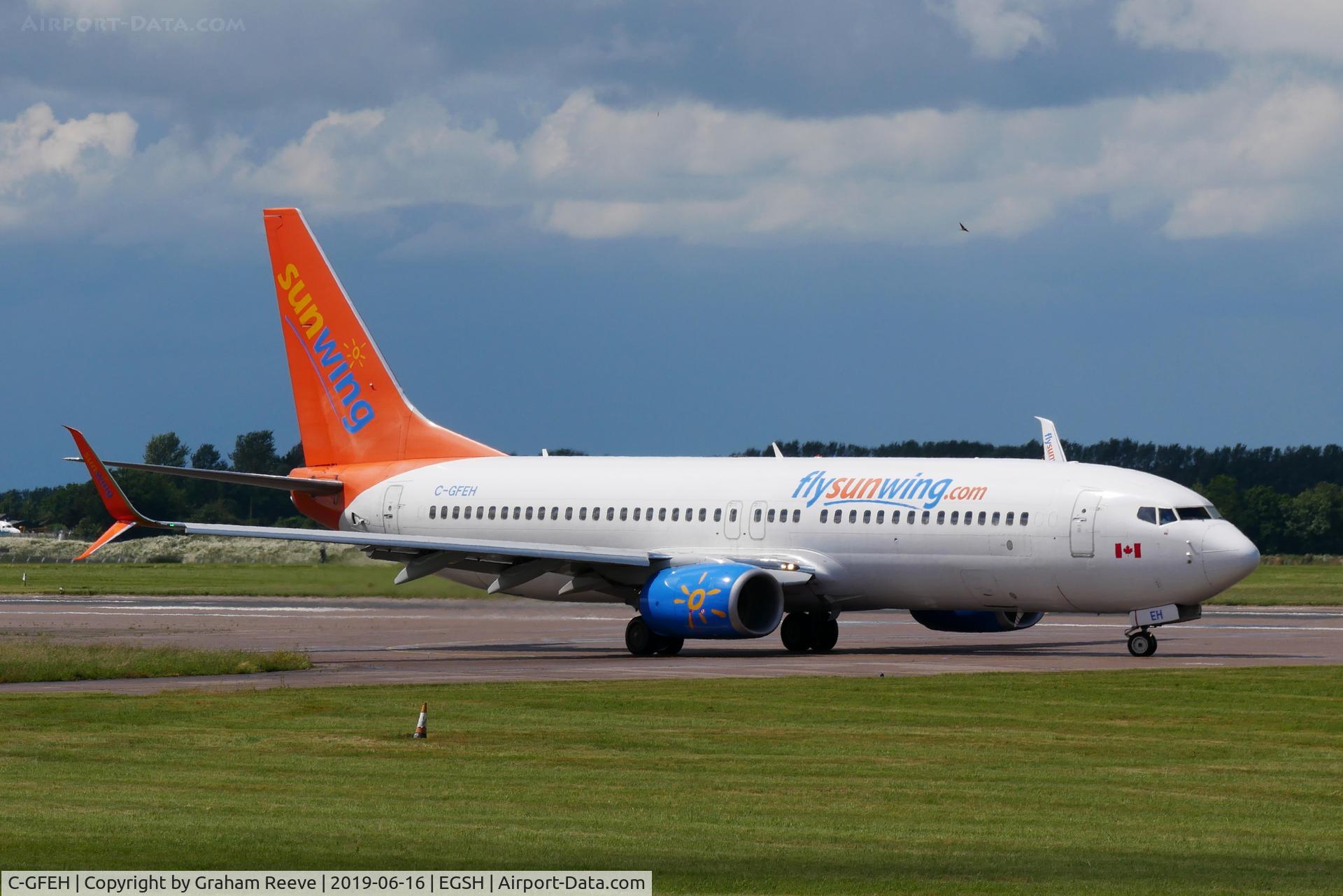 C-GFEH, 2015 Boeing 737-8GS C/N 41608, Departing from Norwich.