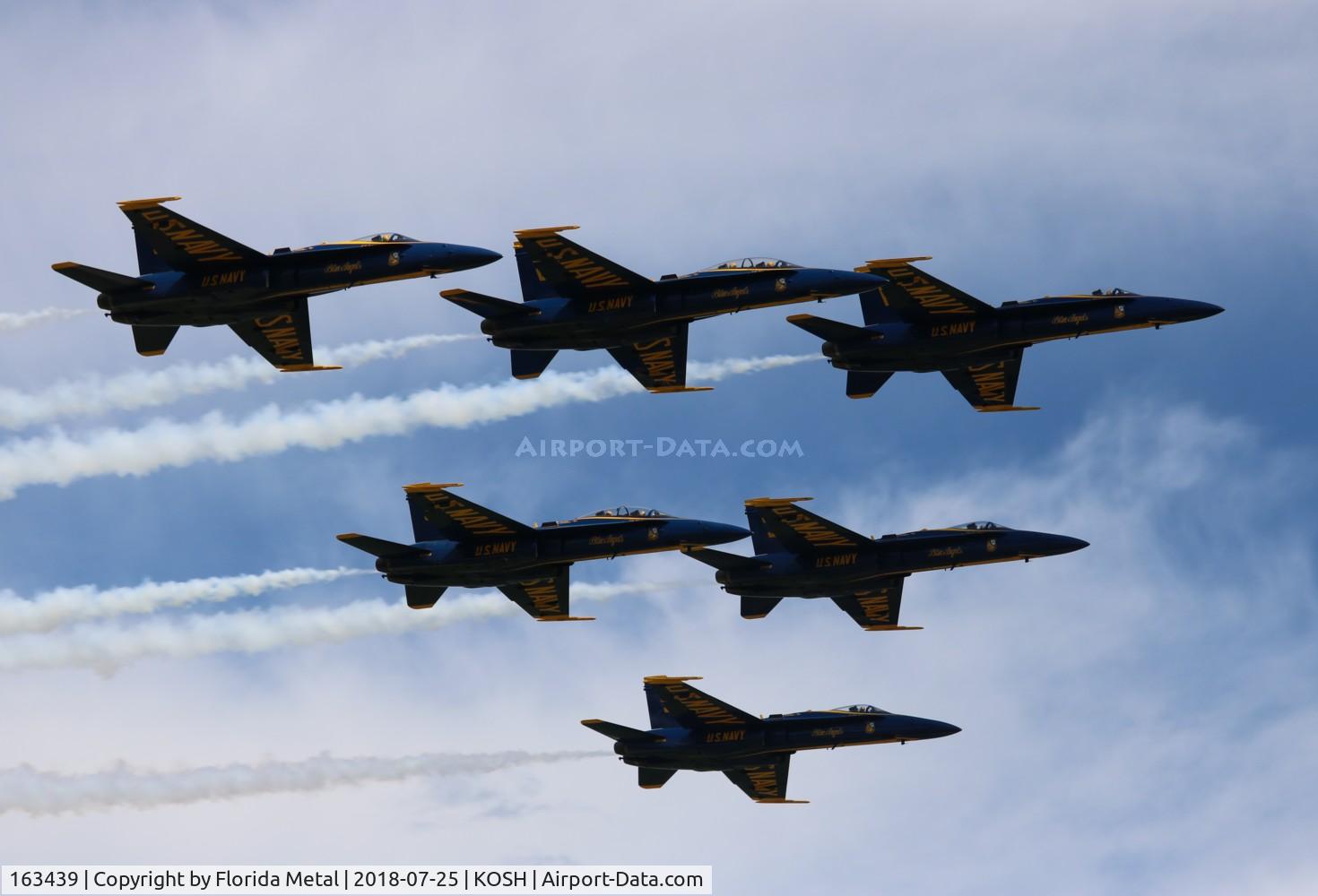 163439, 1987 McDonnell Douglas F/A-18C Hornet C/N 0639/C011, Air Venture 2018 flyby