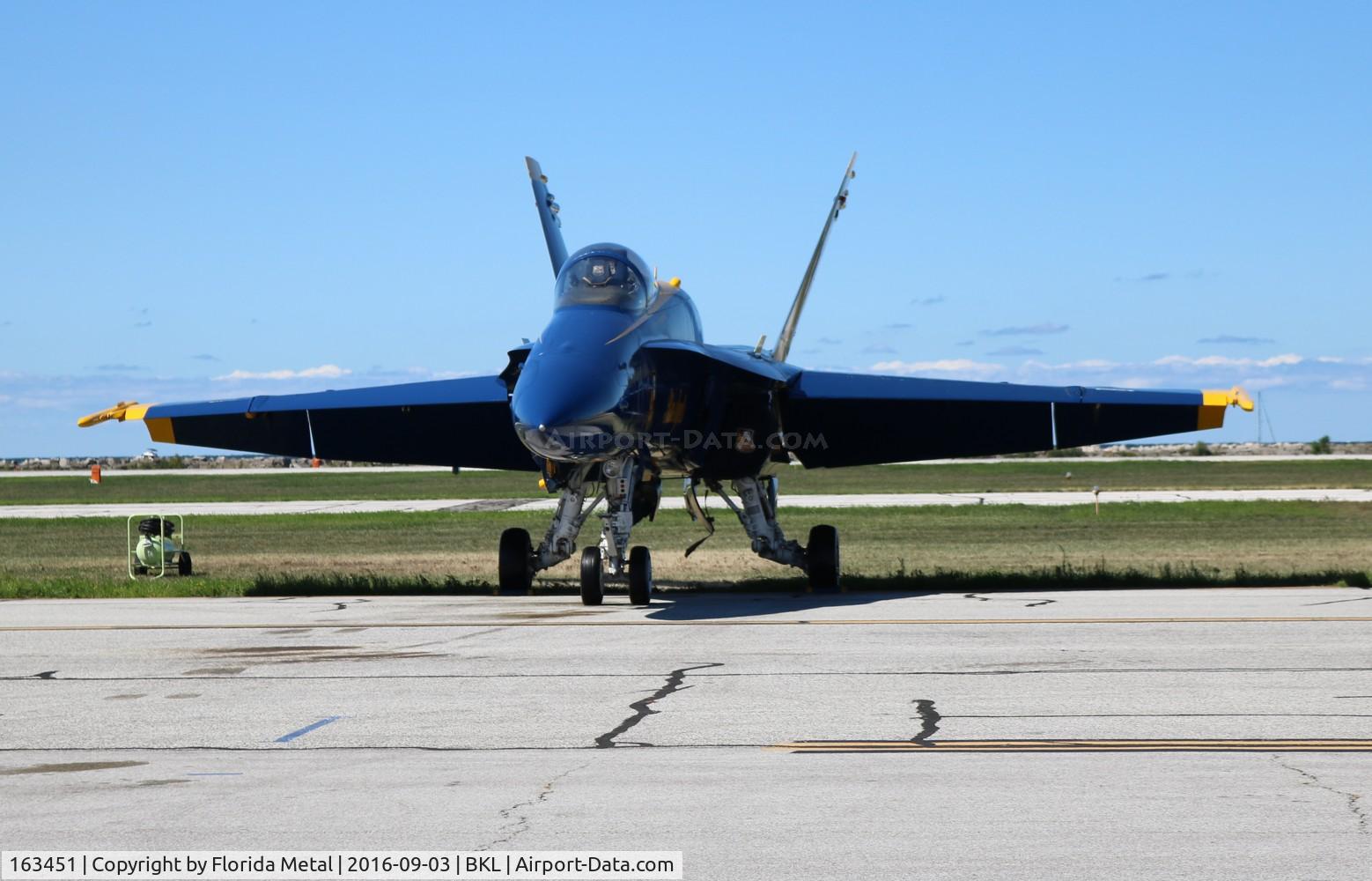 163451, 1988 McDonnell Douglas F/A-18C Hornet C/N 0662/C020, Cleveland Airshow 2016