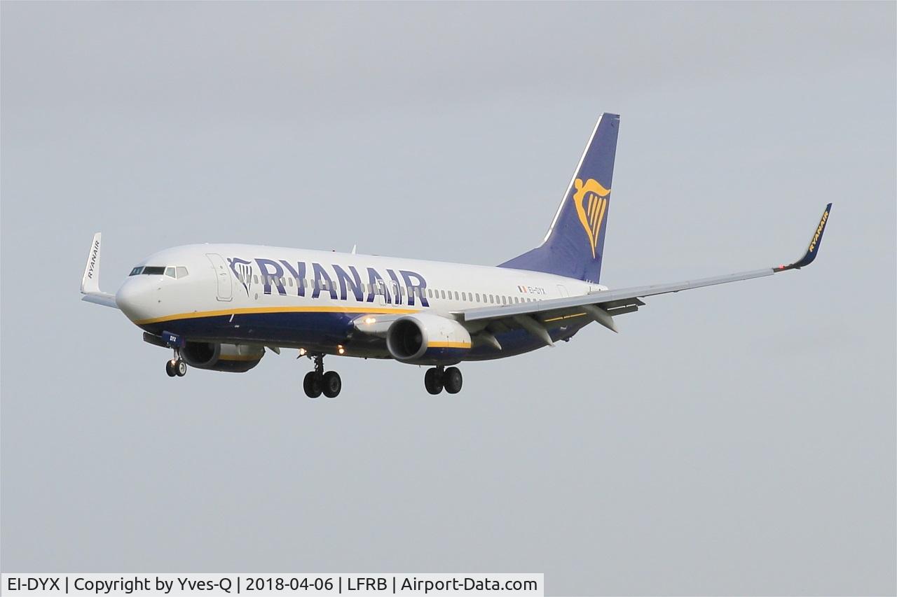 EI-DYX, 2008 Boeing 737-8AS C/N 37517, Boeing 737-8AS, Short approach rwy 25L Brest-Bretagne airport (LFRB-BES)
