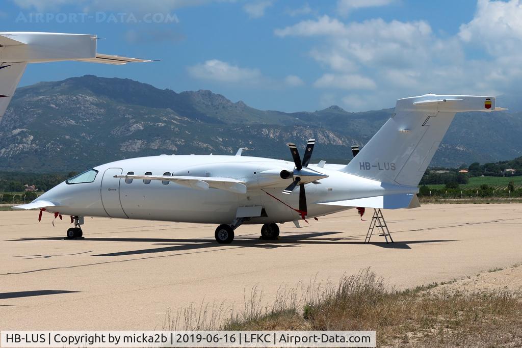 HB-LUS, 2009 Piaggio P-180 Avanti II C/N 1196, Parked