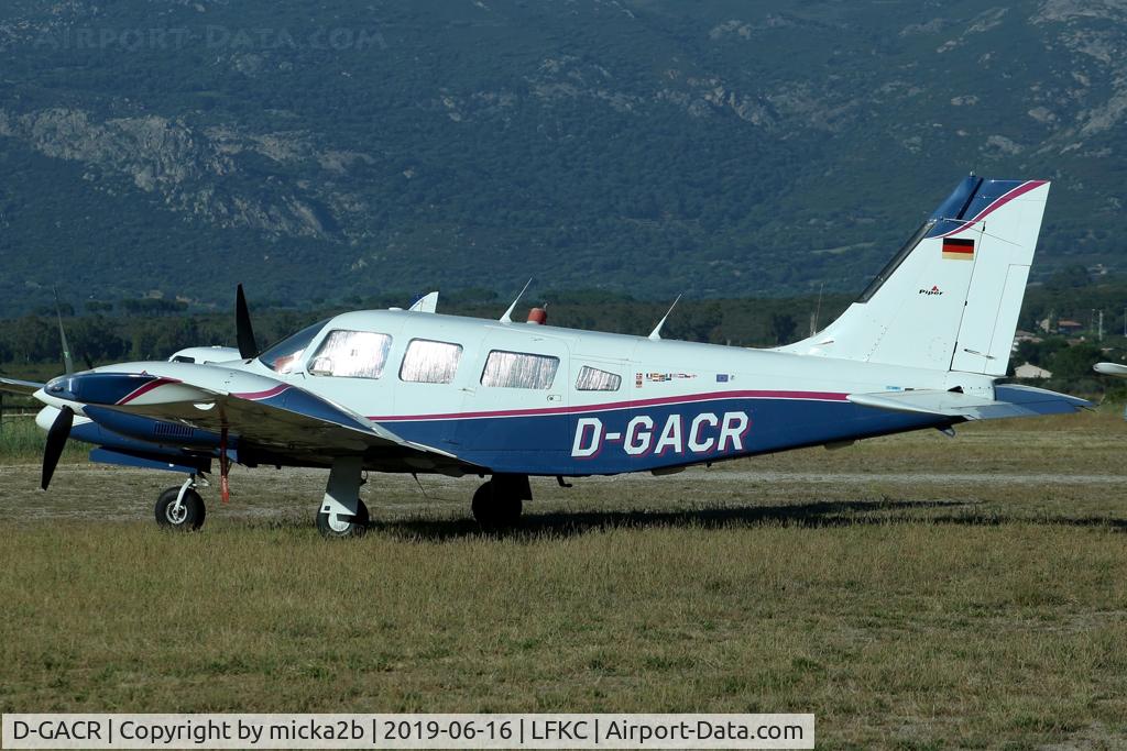 D-GACR, Piper PA-34-220T C/N 348133215, Parked