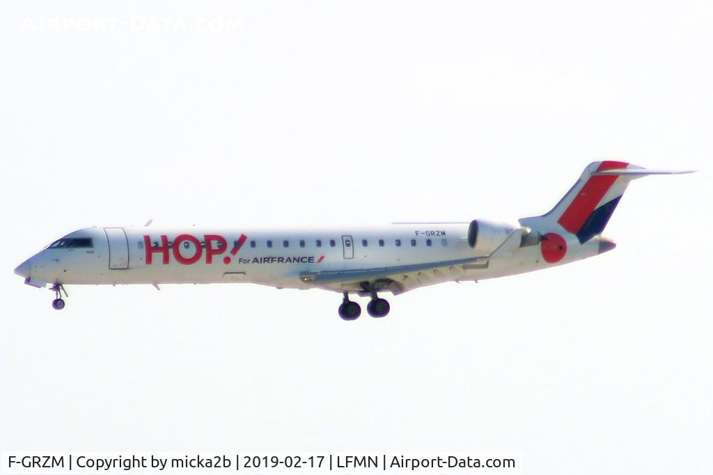 F-GRZM, Canadair CRJ-700 (CL-600-2C10) Regional Jet C/N 10263, Landing