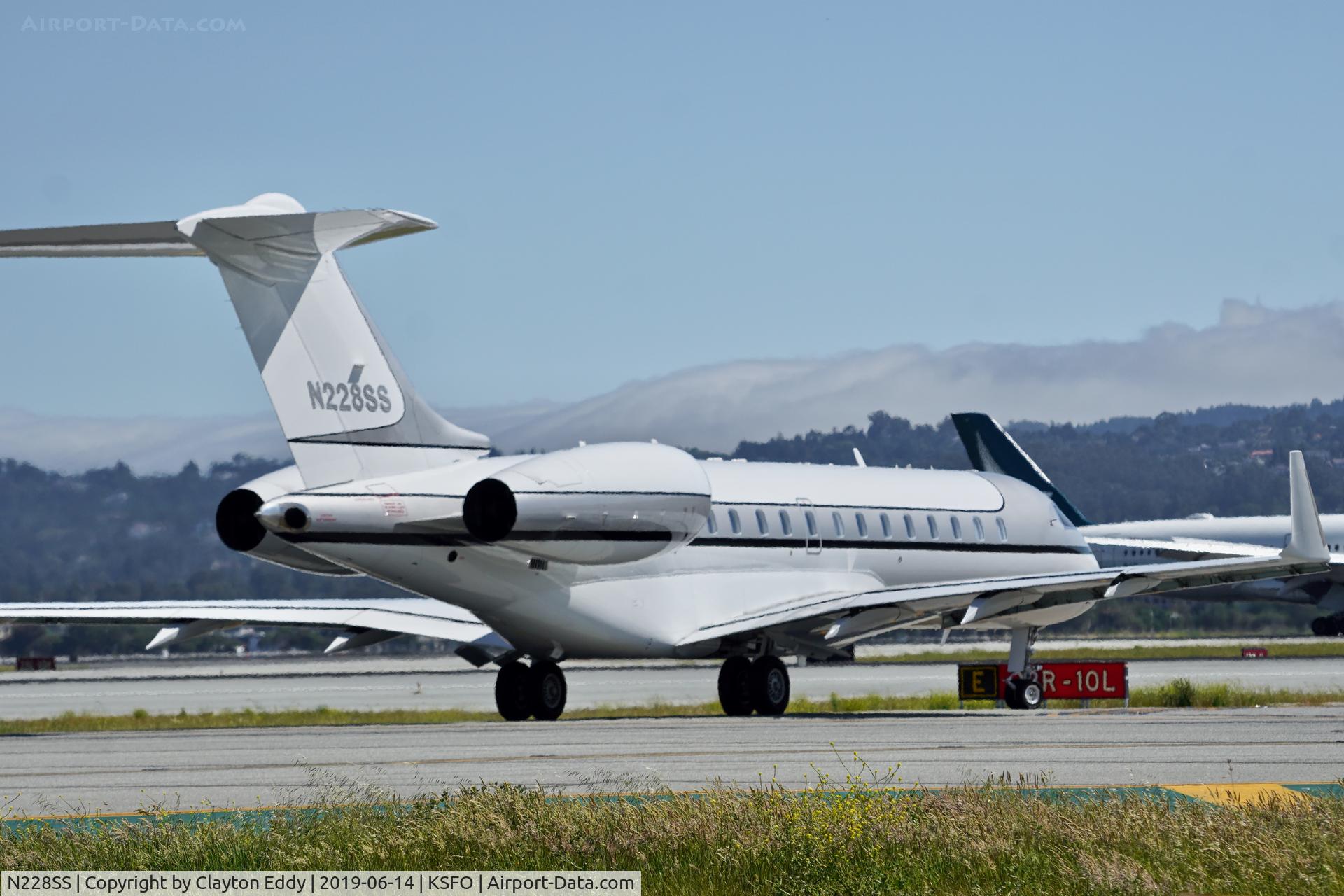 N228SS, 2003 Bombardier BD-700-1A10 C/N 9124, SFO 2019.