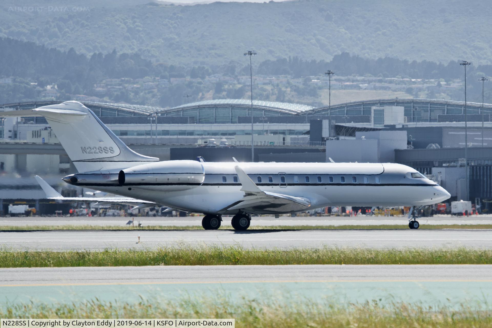 N228SS, 2003 Bombardier BD-700-1A10 C/N 9124, SFO 2019.