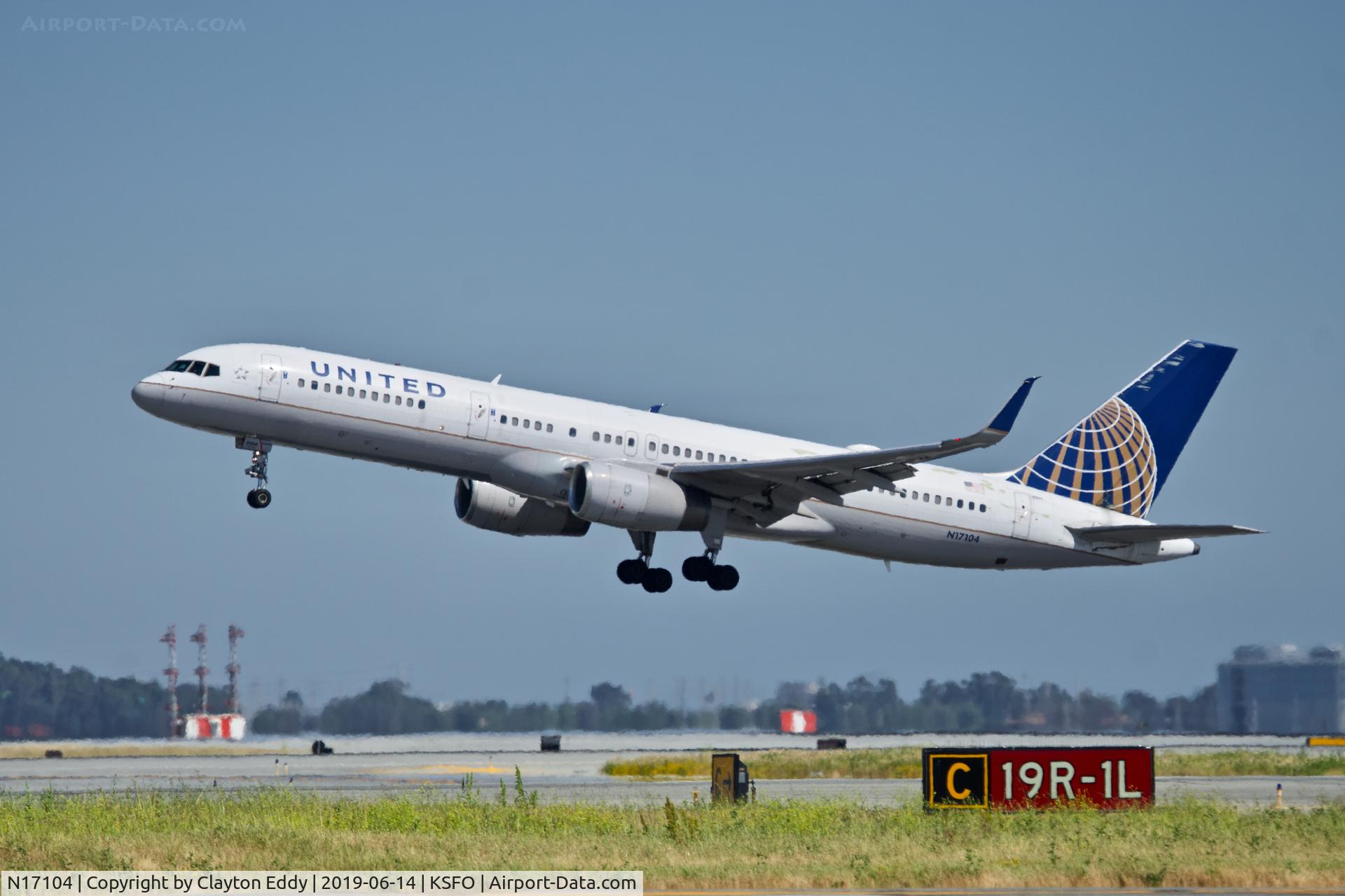 N17104, 1994 Boeing 757-224 C/N 27294, SFO 2019.