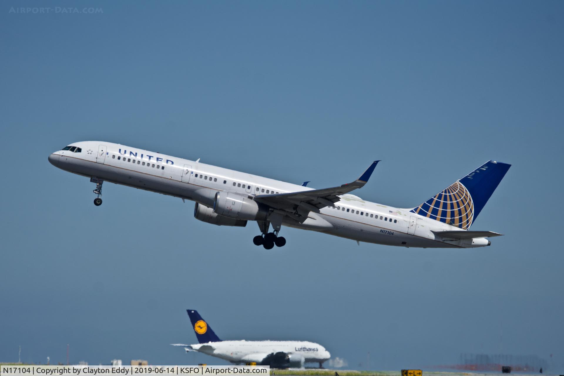 N17104, 1994 Boeing 757-224 C/N 27294, SFO 2019.
