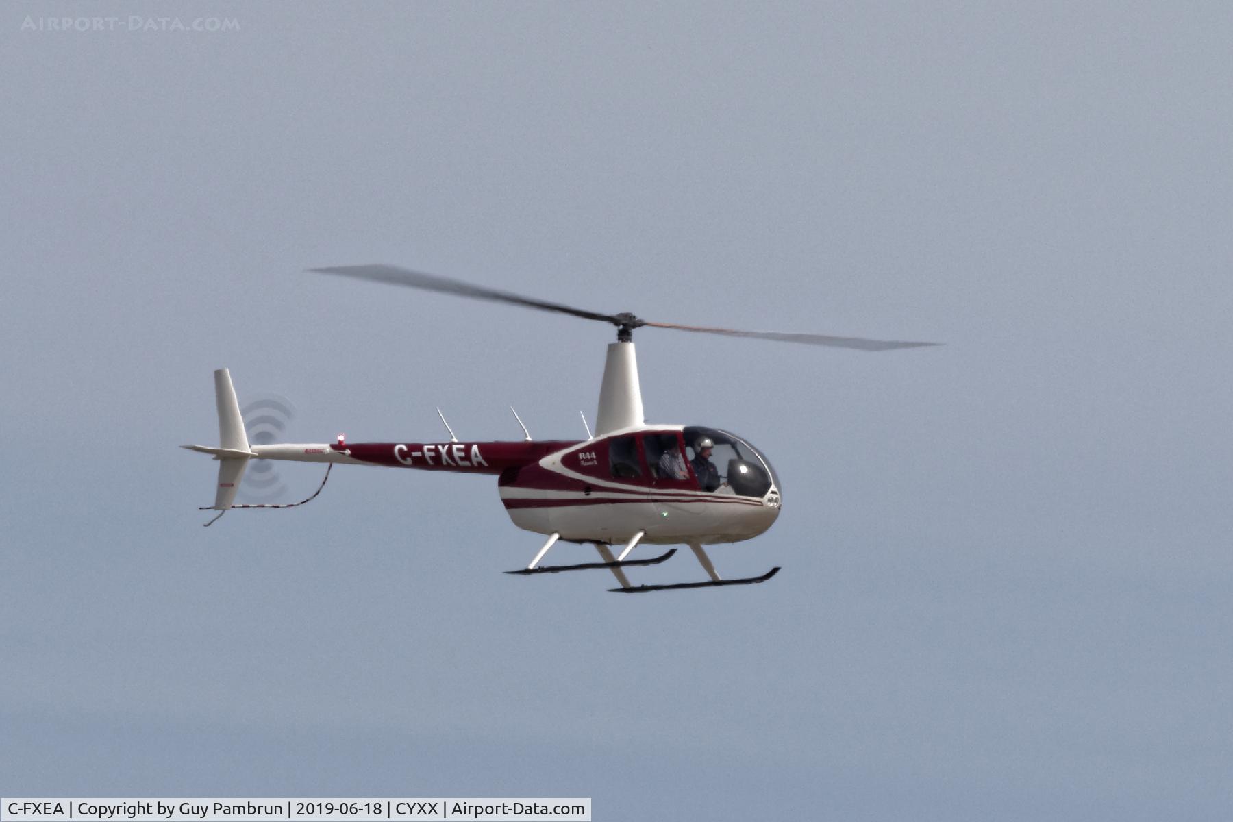 C-FXEA, Robinson R44 II C/N 14125, Landing