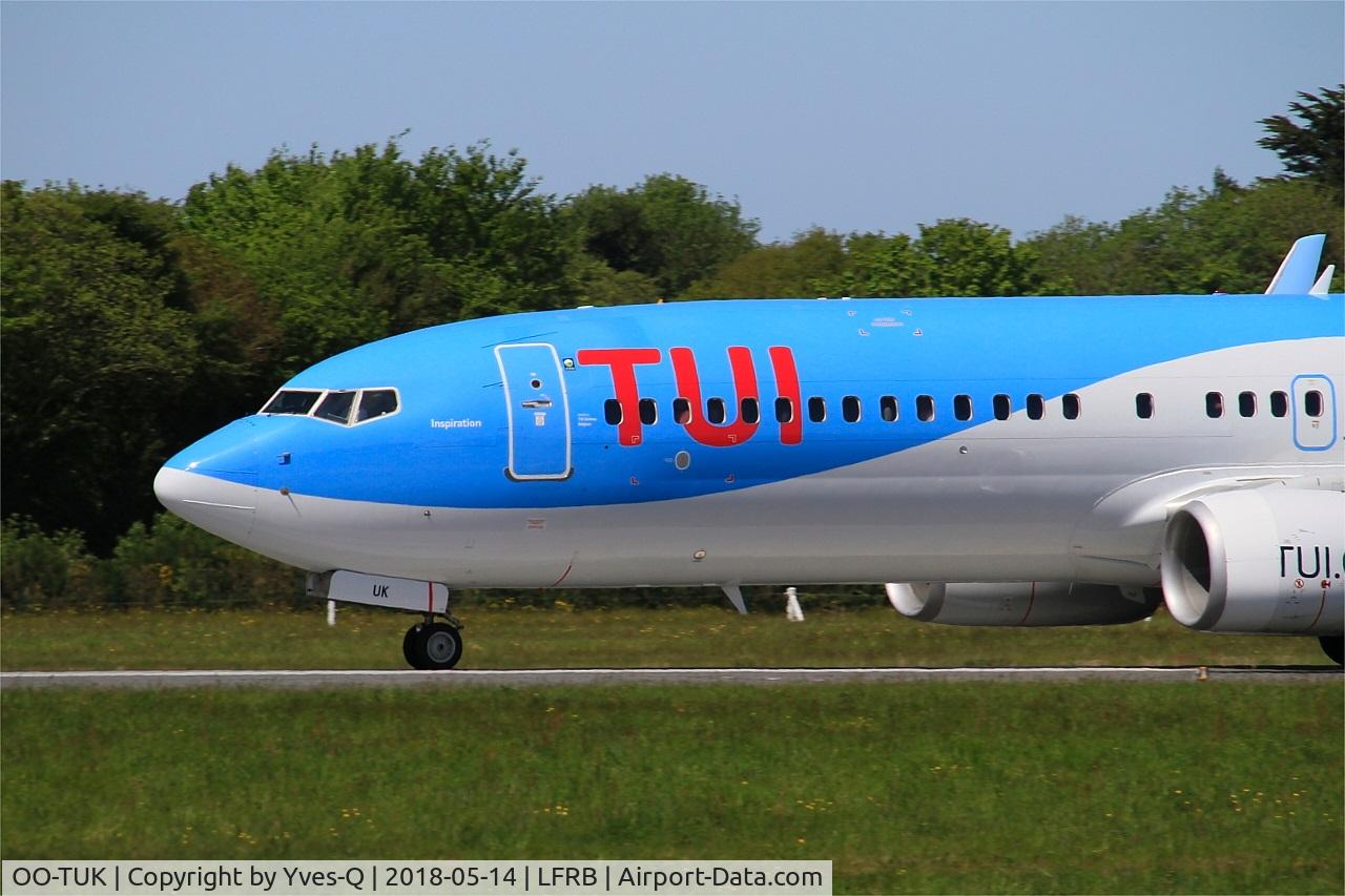 OO-TUK, 2011 Boeing 737-86J C/N 36119, Boeing 737-86J, Take off run rwy 25L, Brest-Bretagne airport (LFRB-BES)