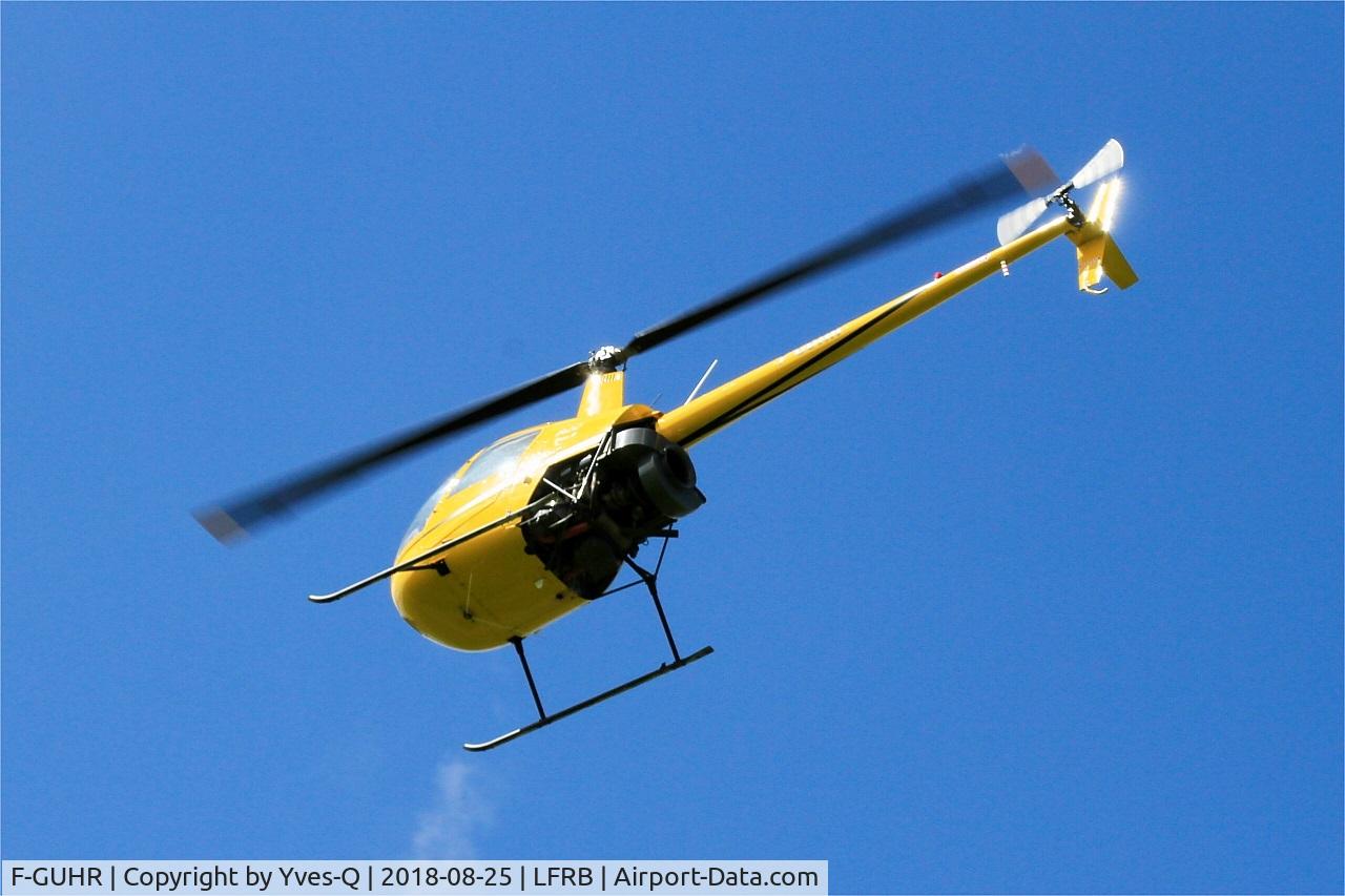 F-GUHR, 2012 Robinson R22 Beta C/N 3910, Robinson R22 Beta, Crossing axis, Brest-Bretagne airport (LFRB-BES)