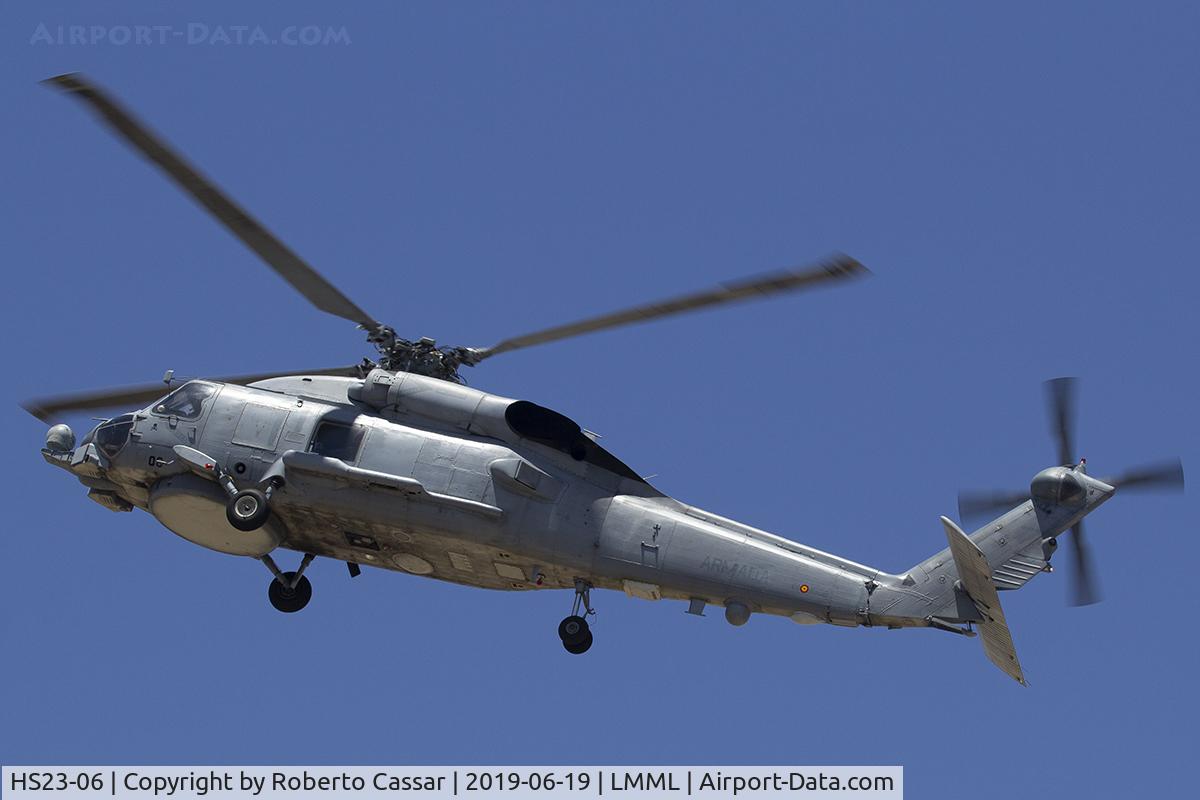 HS23-06, Sikorsky SH-60B Seahawk C/N 70 486, Runway 23