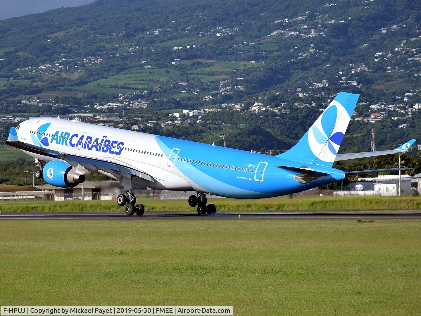 F-HPUJ, 2016 Airbus A330-232 C/N 1727, Landing rwy 14