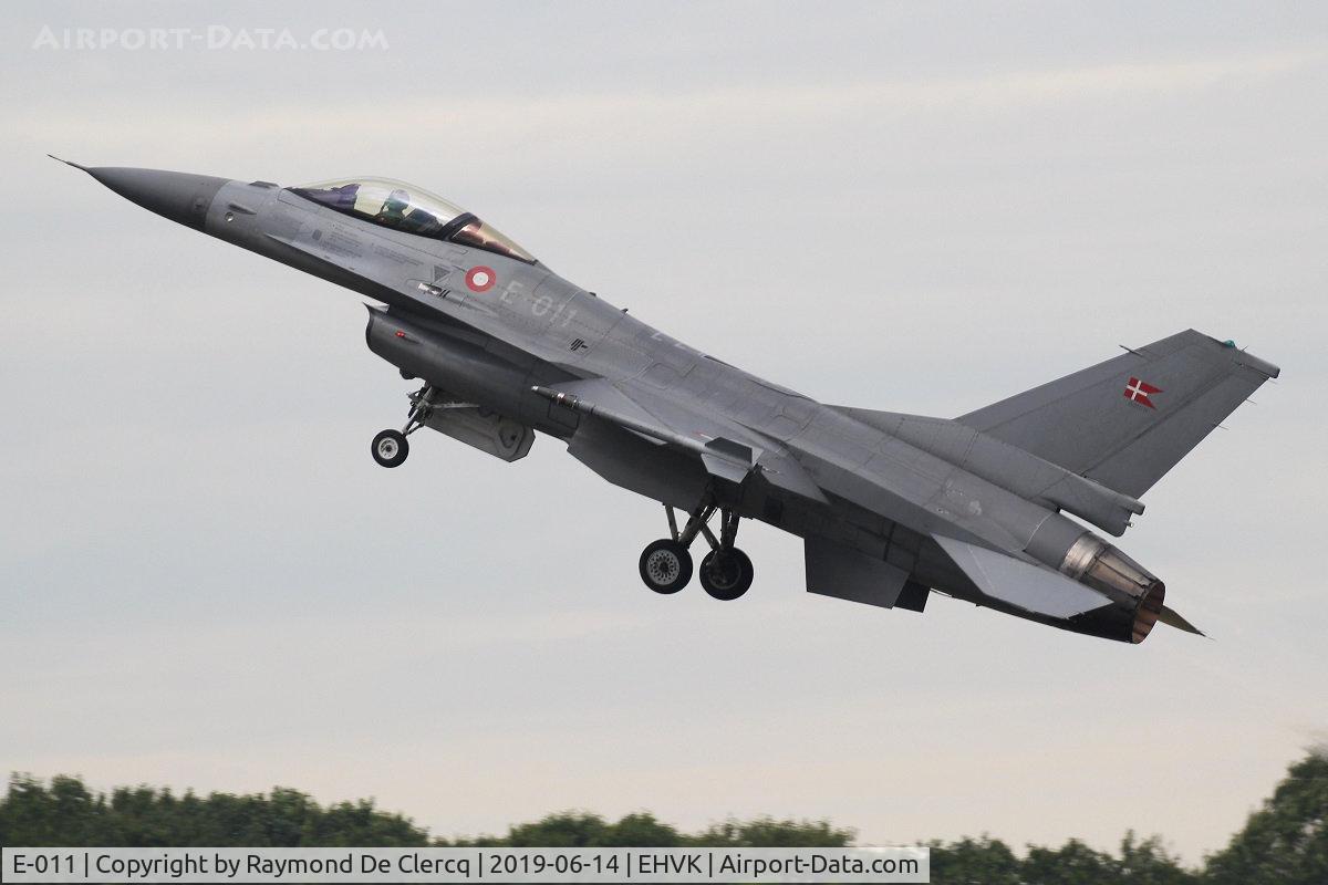 E-011, SABCA F-16A Fighting Falcon C/N 61-604, Air Force days at Volkel.