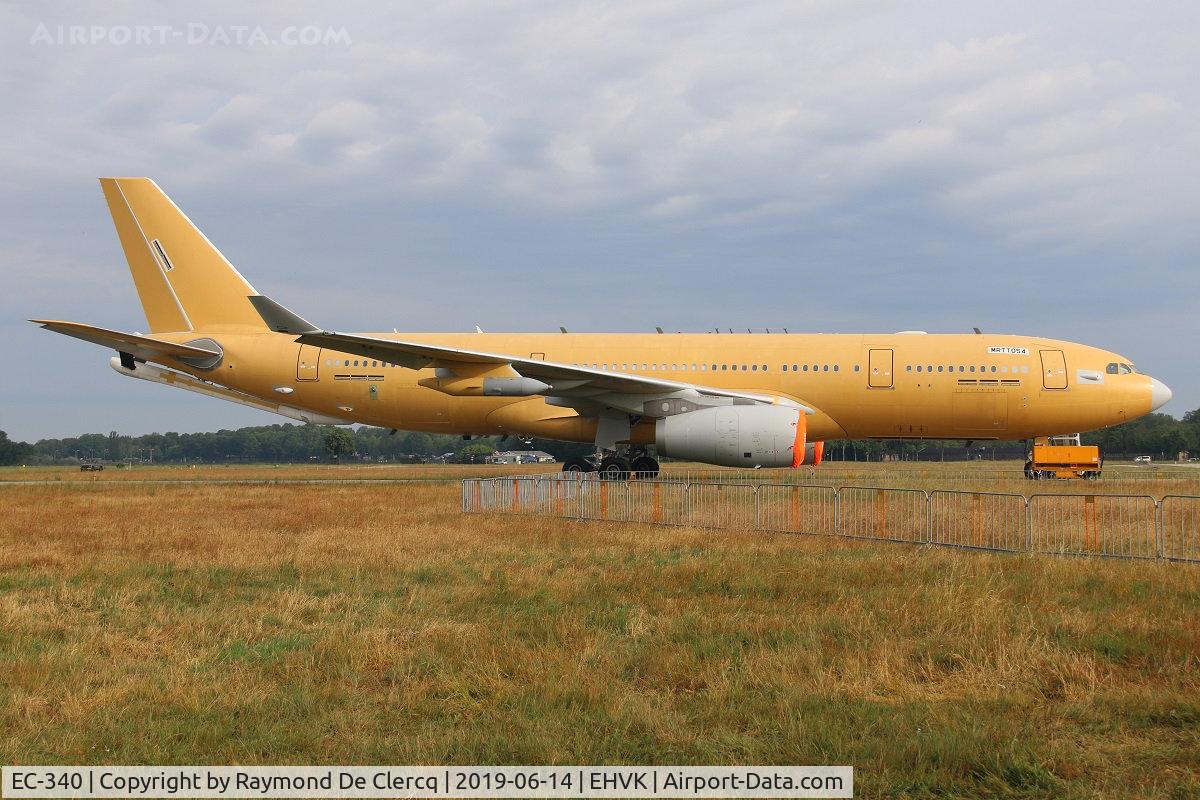 EC-340, 2017 Airbus A330-243 MRTT C/N 1830, Multi Role Tanker Transport  MRTT054 at Volkel Air Force Days.
ex F-WWKR.