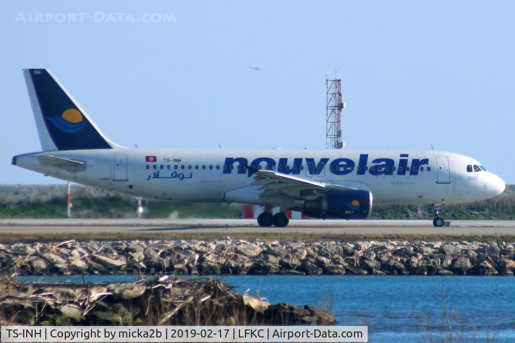 TS-INH, 2011 Airbus A320-214 C/N 4623, Taxiing