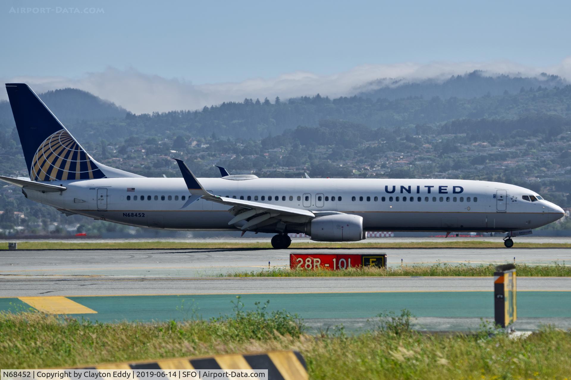 N68452, 2012 Boeing 737-924/ER C/N 40005, SFO 2019.