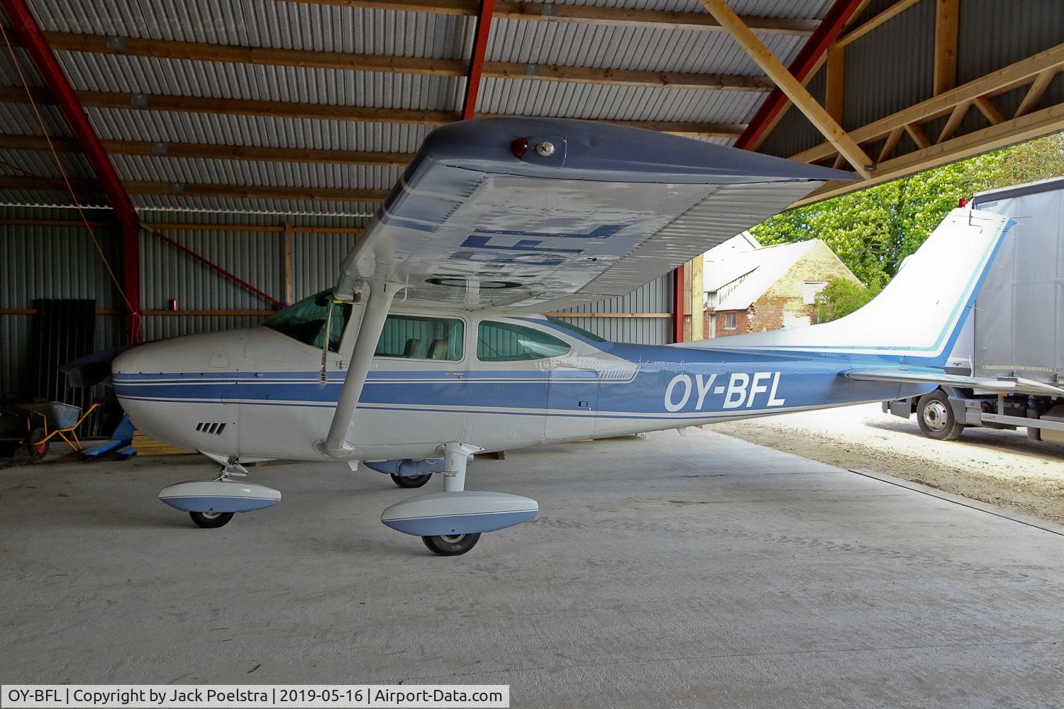 OY-BFL, 1972 Cessna 182P Skylane C/N 182-61610, on an airstrip near Hov DK