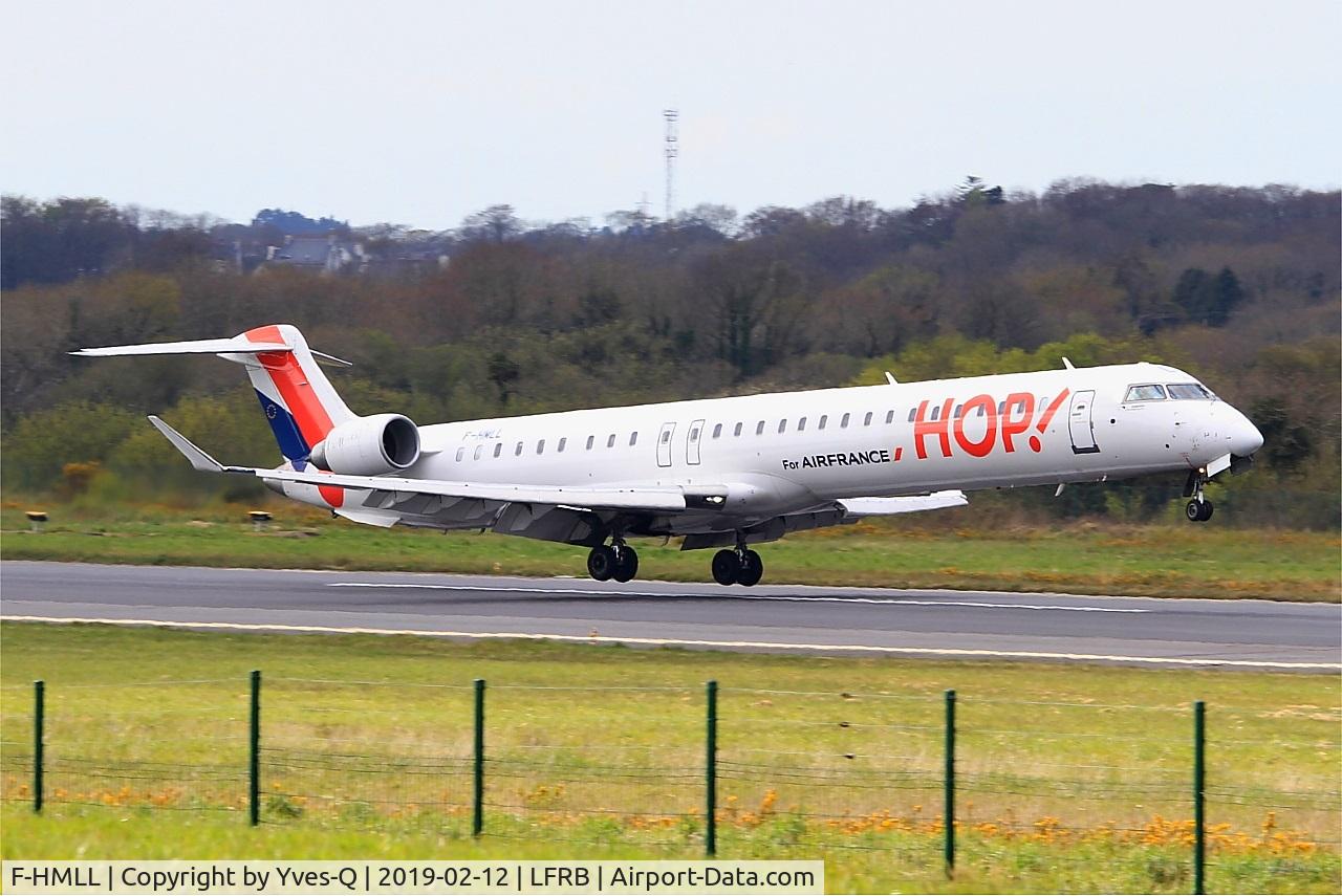 F-HMLL, 2011 Bombardier CRJ-1000EL NG (CL-600-2E25) C/N 19017, Bombardier CRJ-1000, Landing rwy 07R, Brest-Bretagne airport (LFRB-BES)
