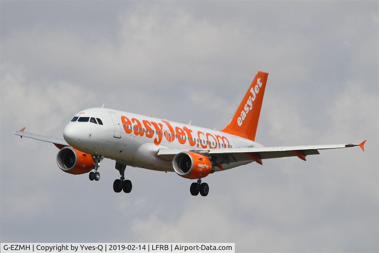 G-EZMH, 2003 Airbus A319-111 C/N 2053, Airbus A319-111, Short approach rwy 25L, Brest-Bretagne airport (LFRB-BES)