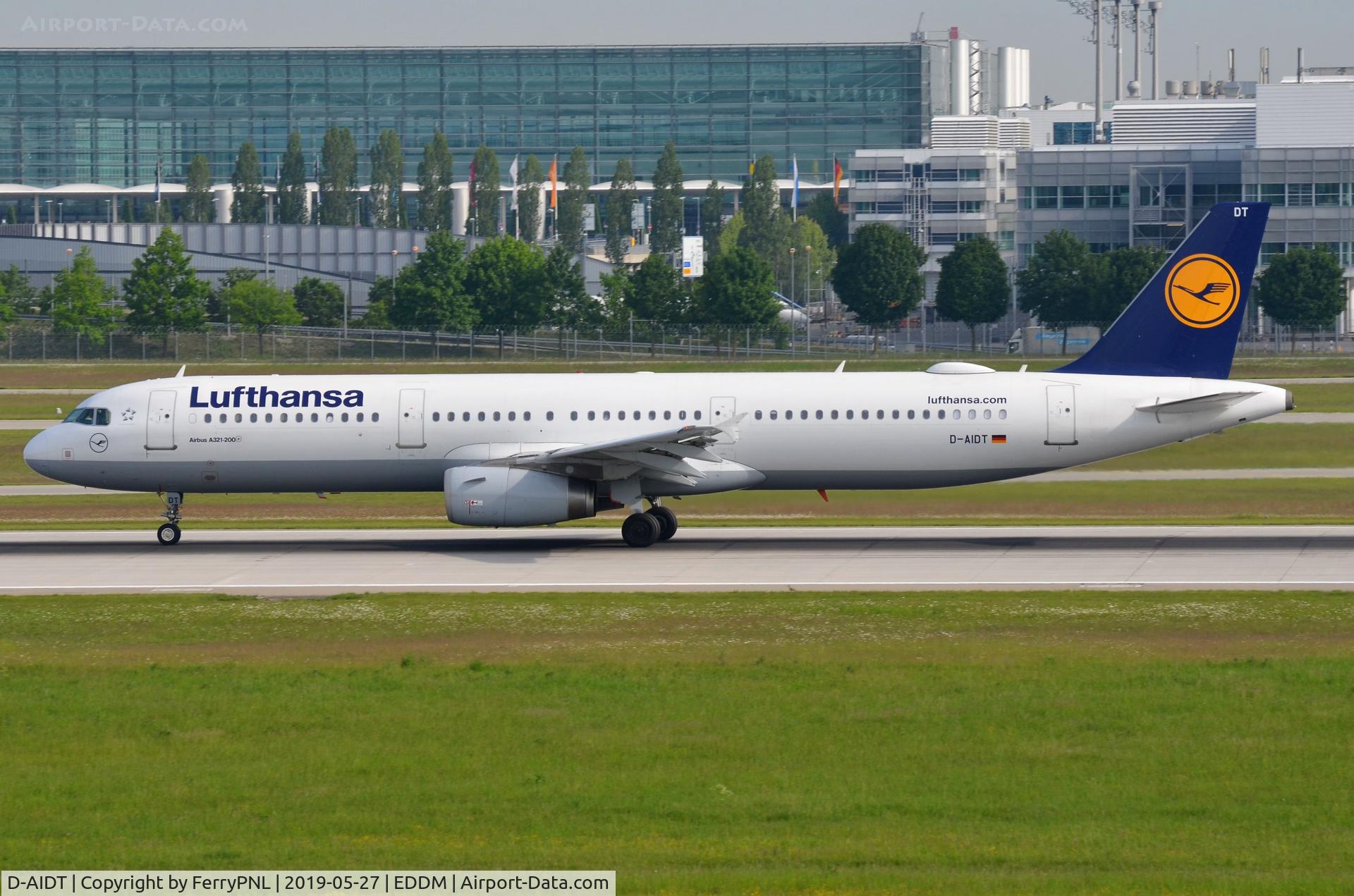 D-AIDT, 2012 Airbus A321-231 C/N 5087, Lufthansa A321